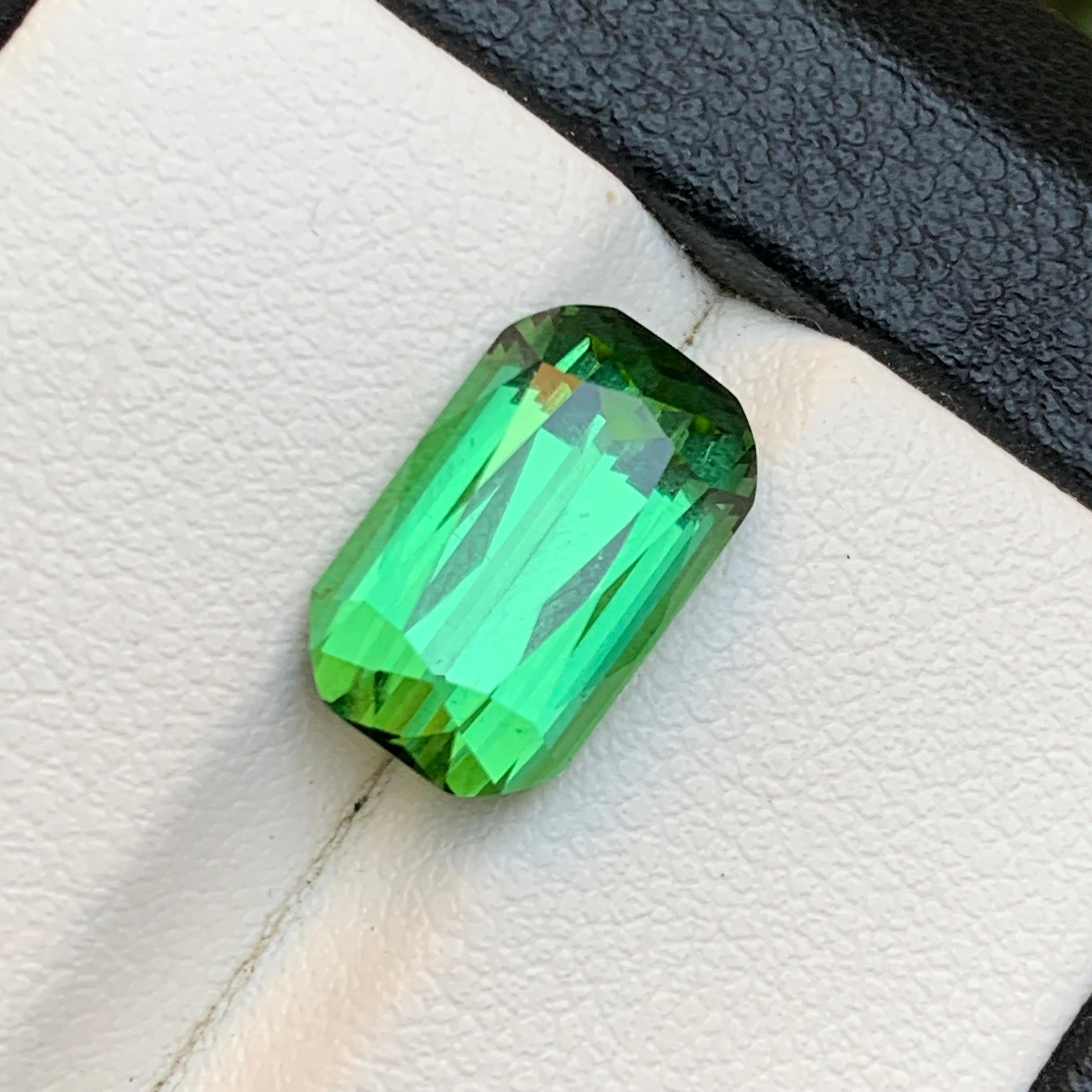 Vibrante tormalina verde da 5,39 carati, gemma naturale sciolta con taglio a cuscino per anello in vendita 7