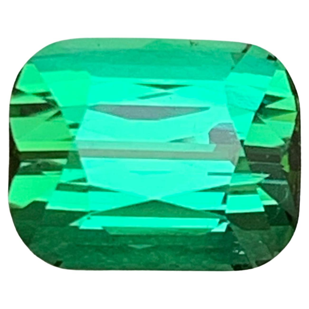 Vibrant Green Tourmaline 8.29 Carat Cushion Cut Natural Loose Gemstone for Ring in vendita
