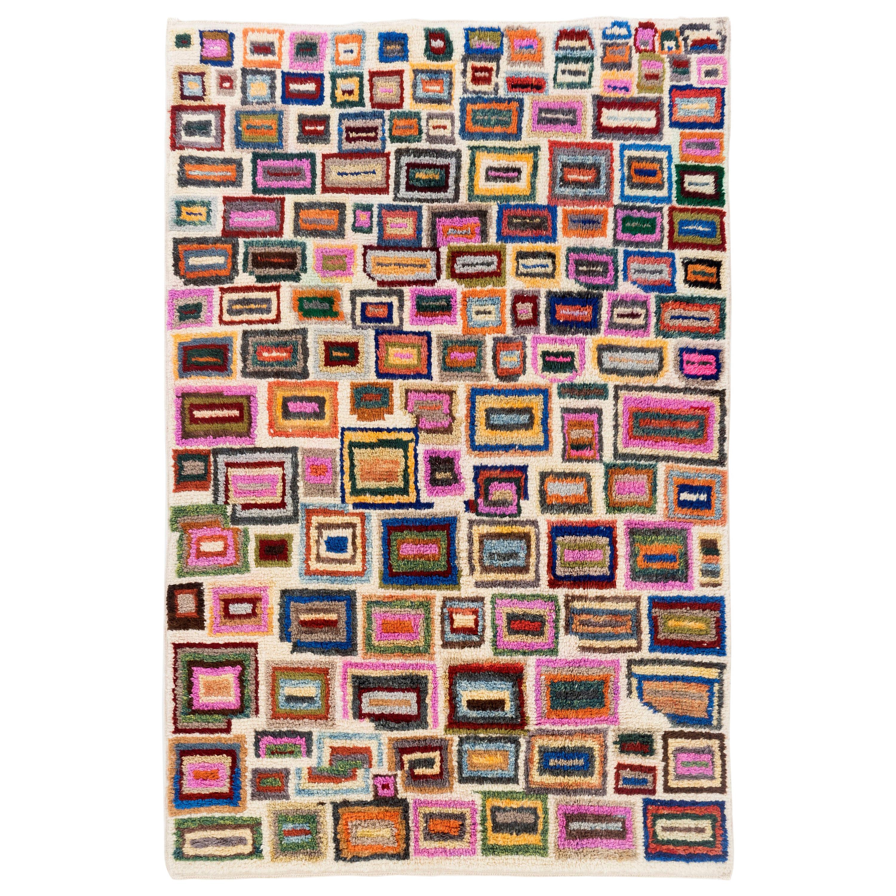 Vibrant Hand-knotted Modern Rug, 100% Wool, Custom Options Available For Sale