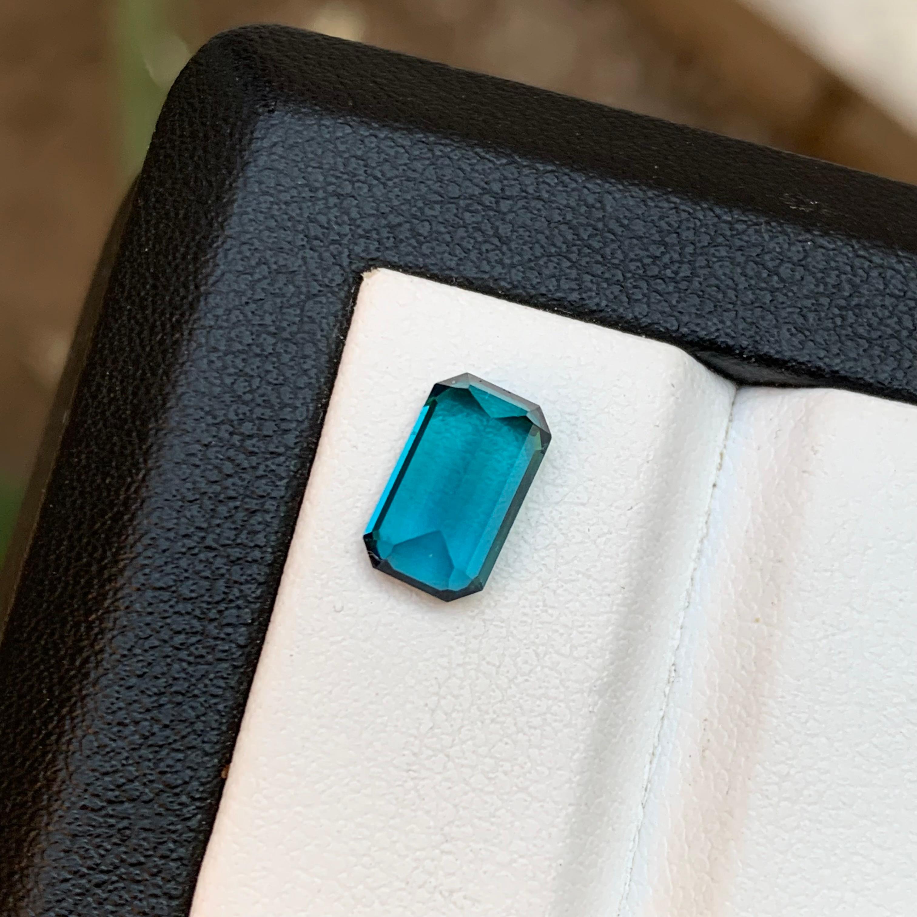 Bague en tourmaline indicolite naturelle bleu intense de 1,90 carat Neuf - En vente à Peshawar, PK
