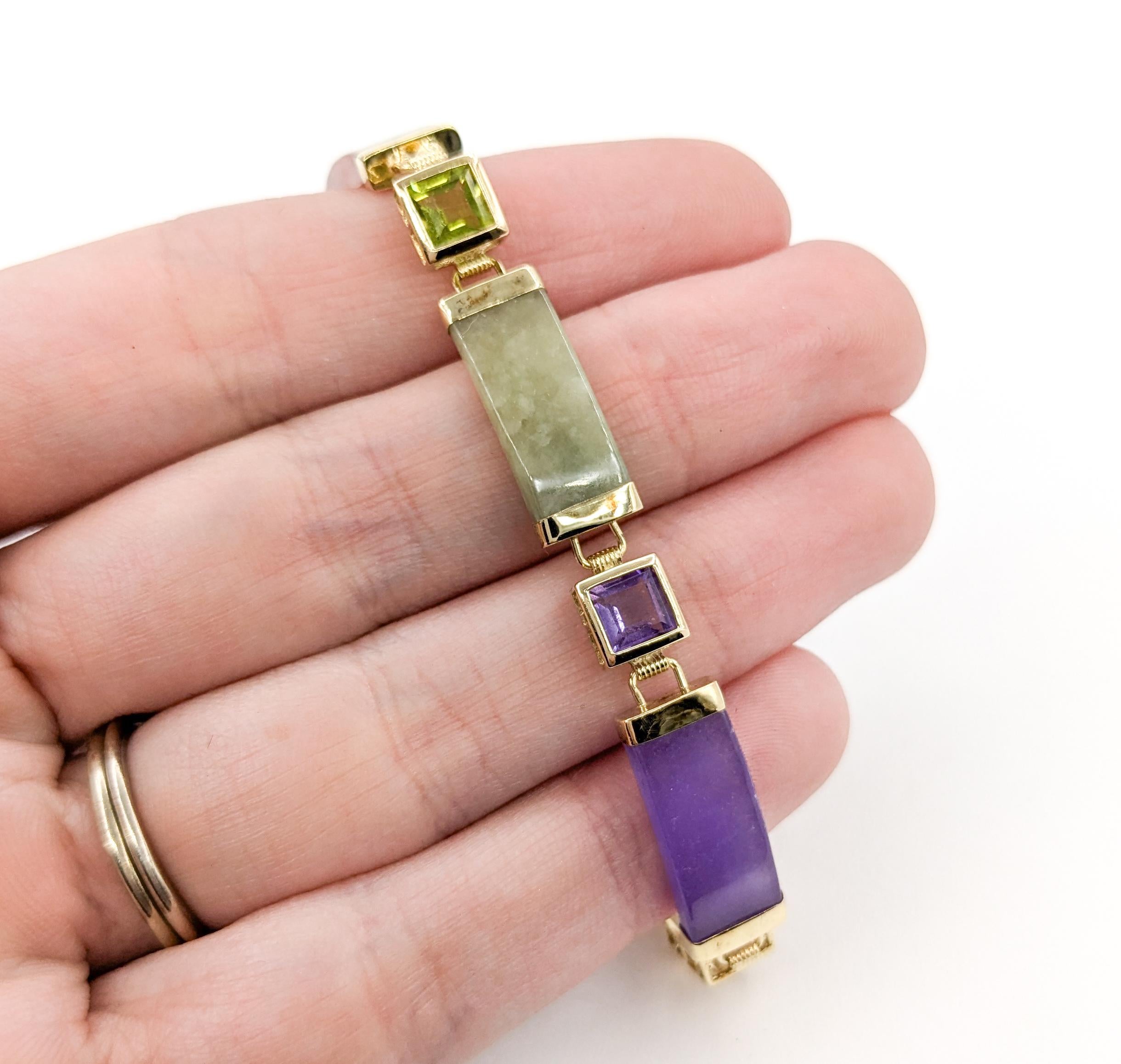 Vibrantes Gliederarmband aus Gelbgold mit Jade und Edelsteinen Station im Zustand „Hervorragend“ in Bloomington, MN