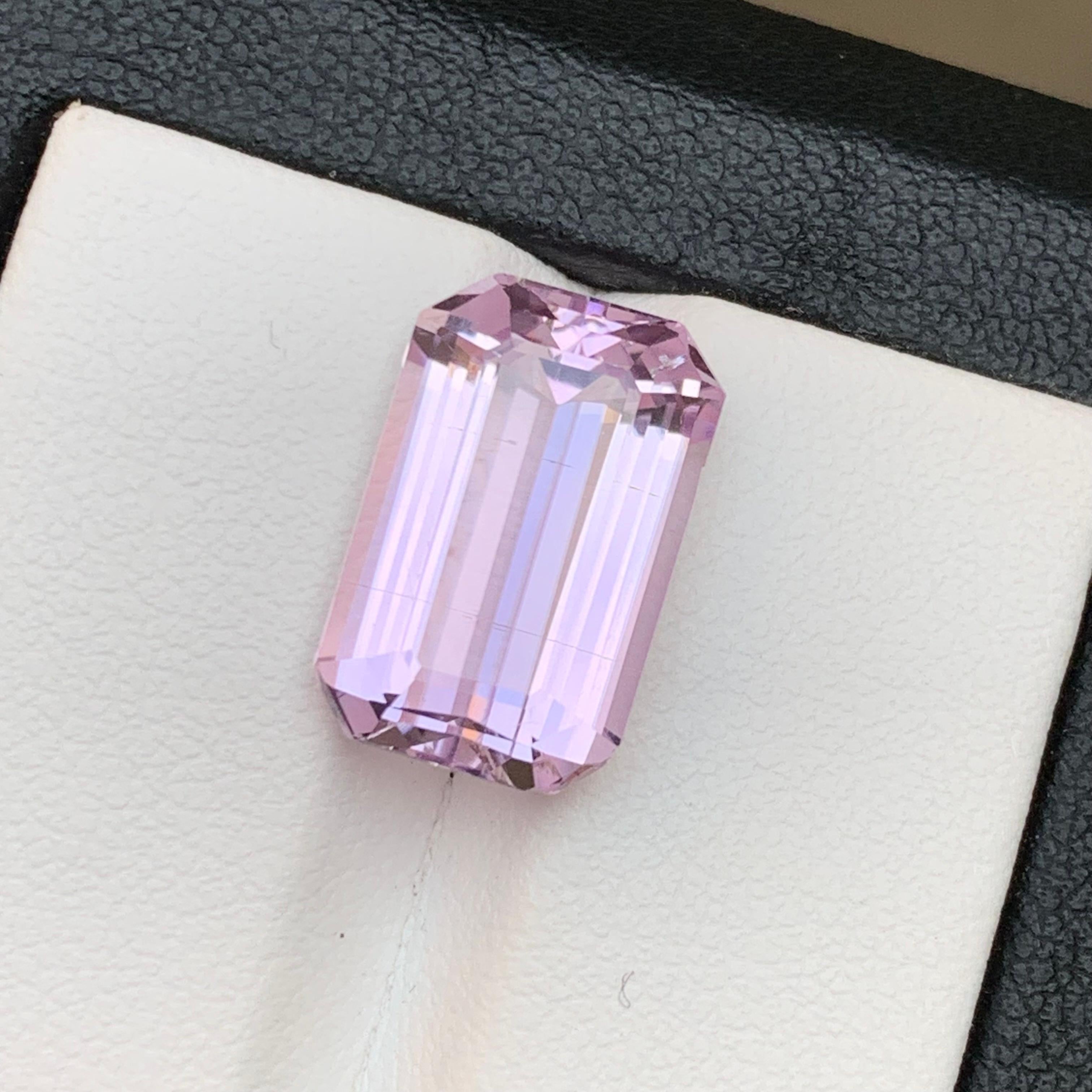 Vibrante anello di Kunzite naturale rosa lilla allentato 9,40 carati taglio smeraldo Jewell in vendita 7