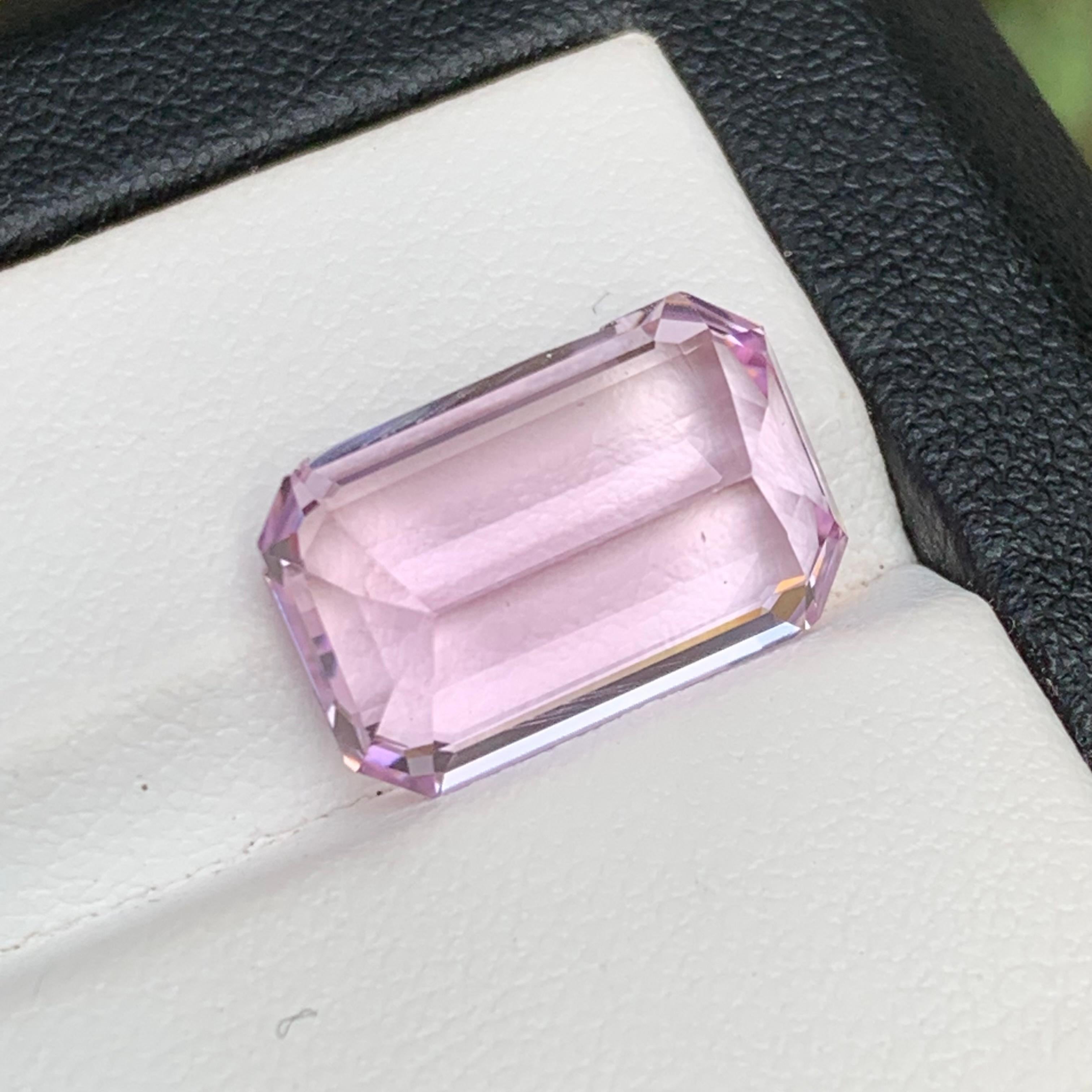 Taglio smeraldo Vibrante anello di Kunzite naturale rosa lilla allentato 9,40 carati taglio smeraldo Jewell in vendita