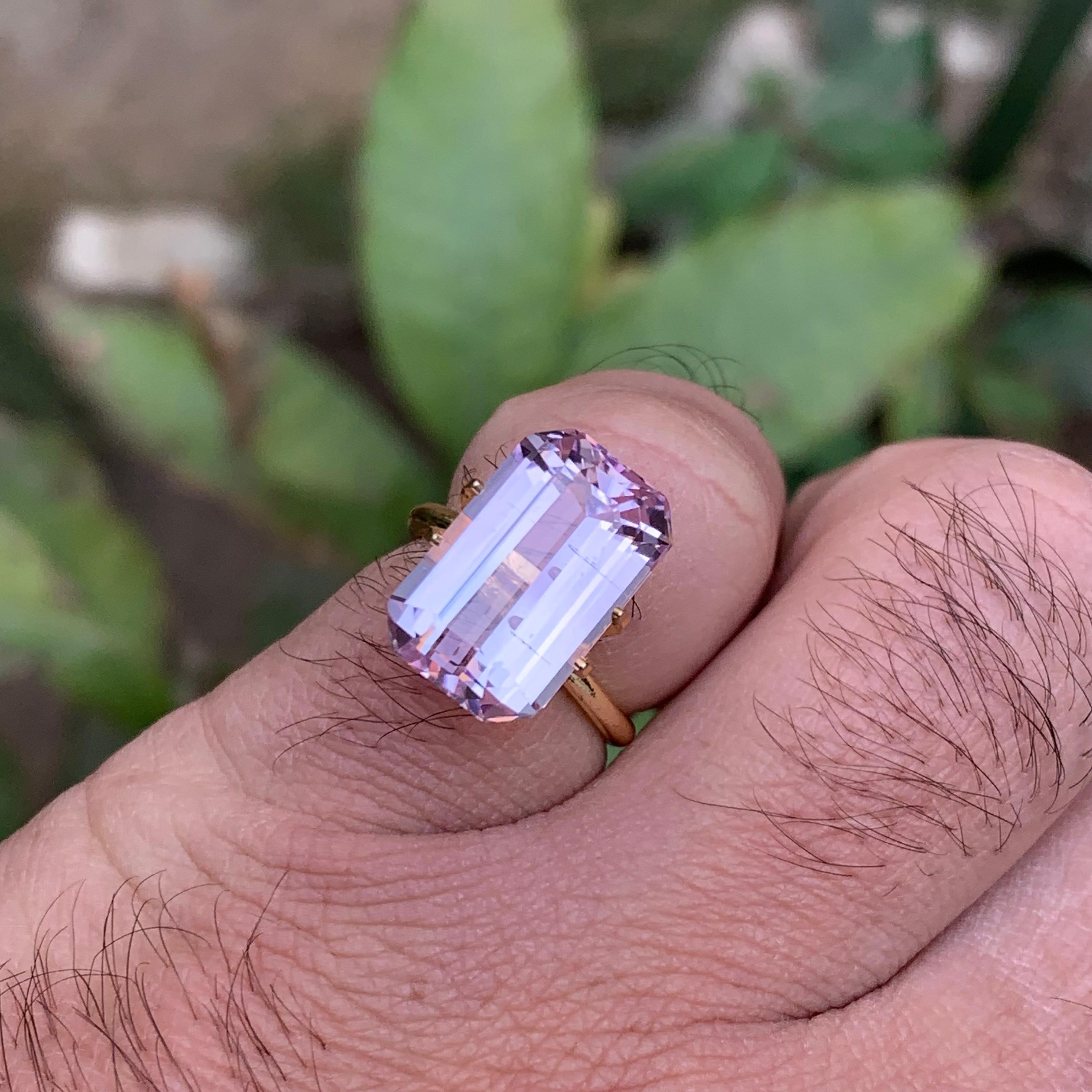 da uomo o donna Vibrante anello di Kunzite naturale rosa lilla allentato 9,40 carati taglio smeraldo Jewell in vendita
