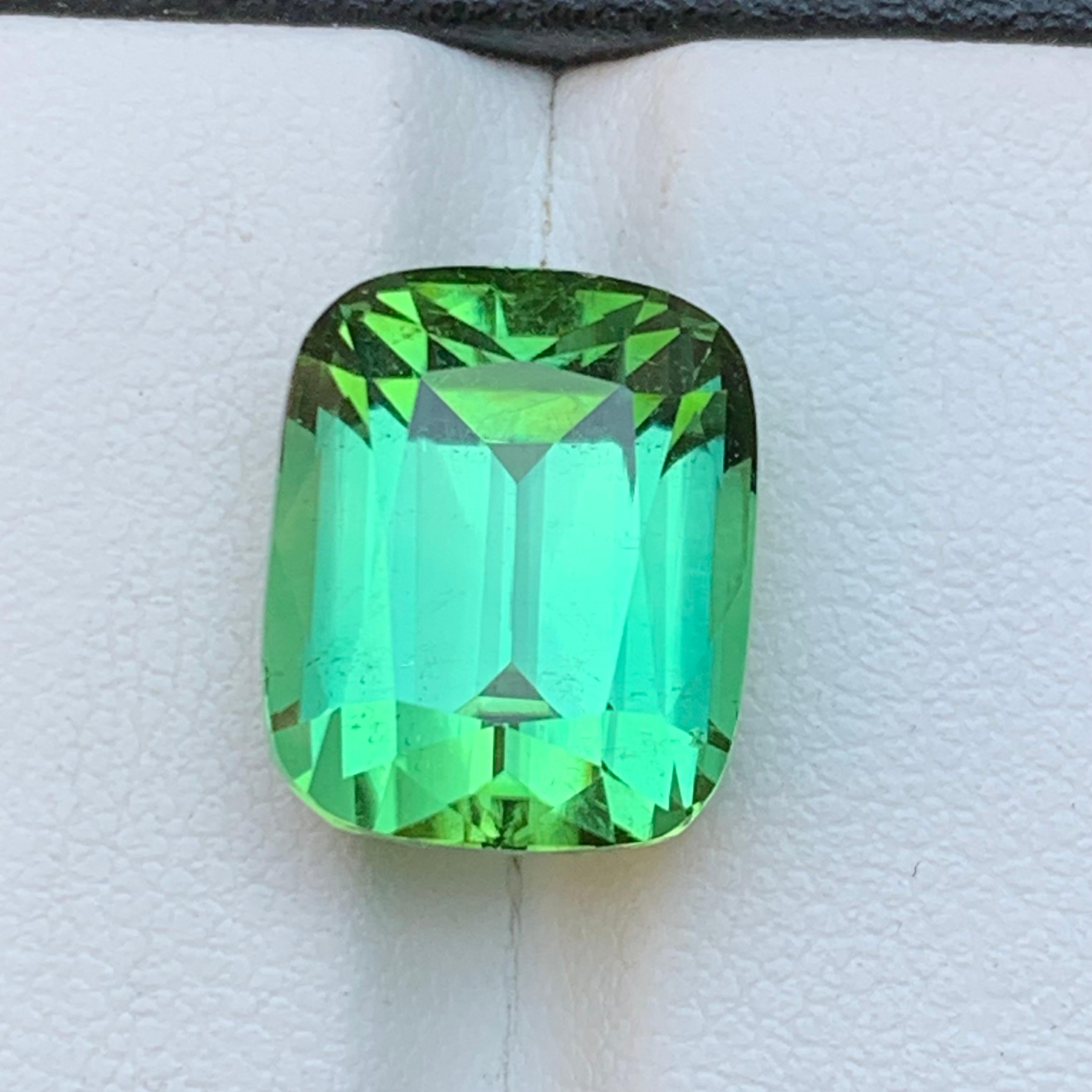 Vibrant Minty Green Natural Tourmaline Ring, Pendant Loose Gemstone 11.55 Carat For Sale 4