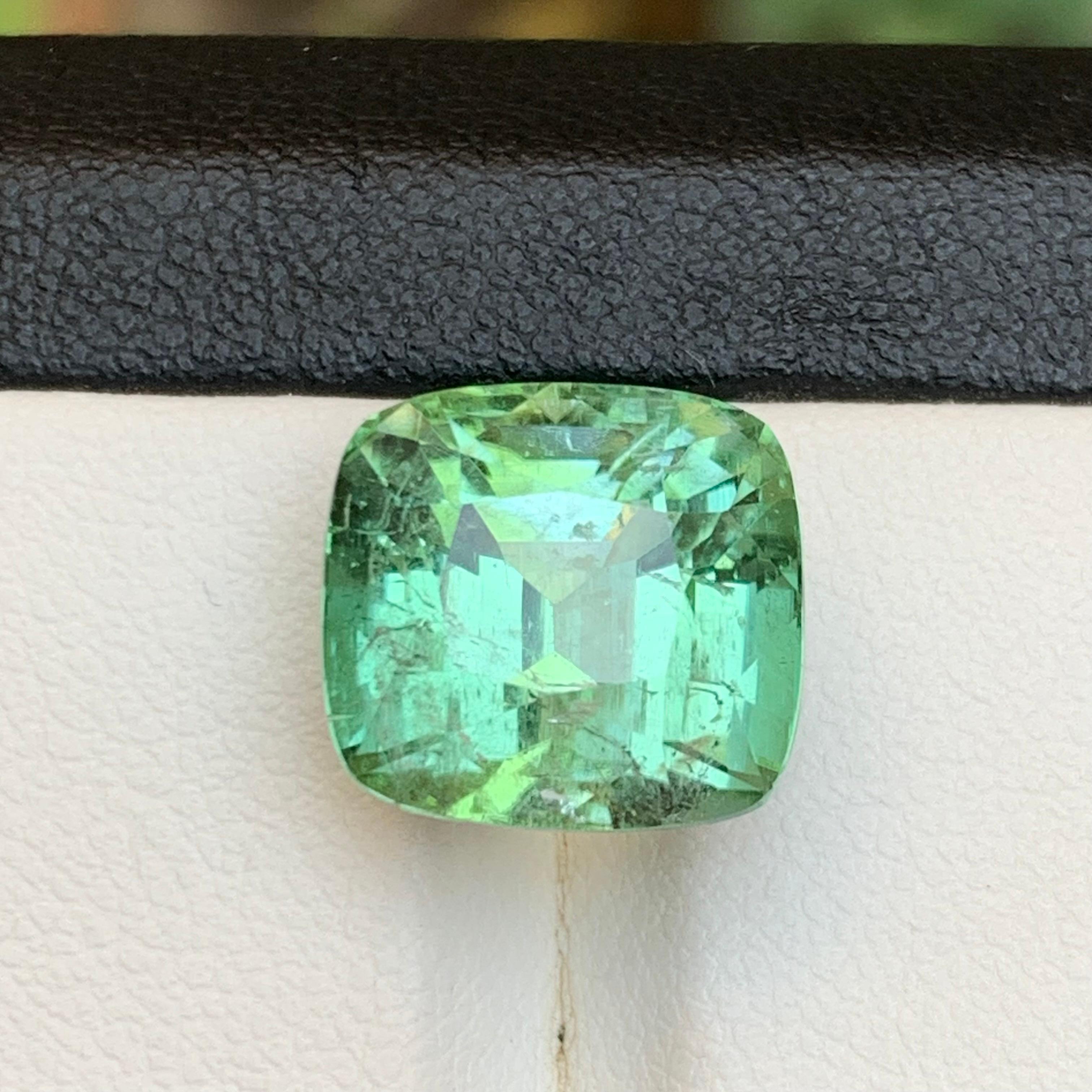 Vibrant Minty Green Tourmaline 10.86 Ct Natural Loose Gemstone Cushion Cut-Ring en vente 4