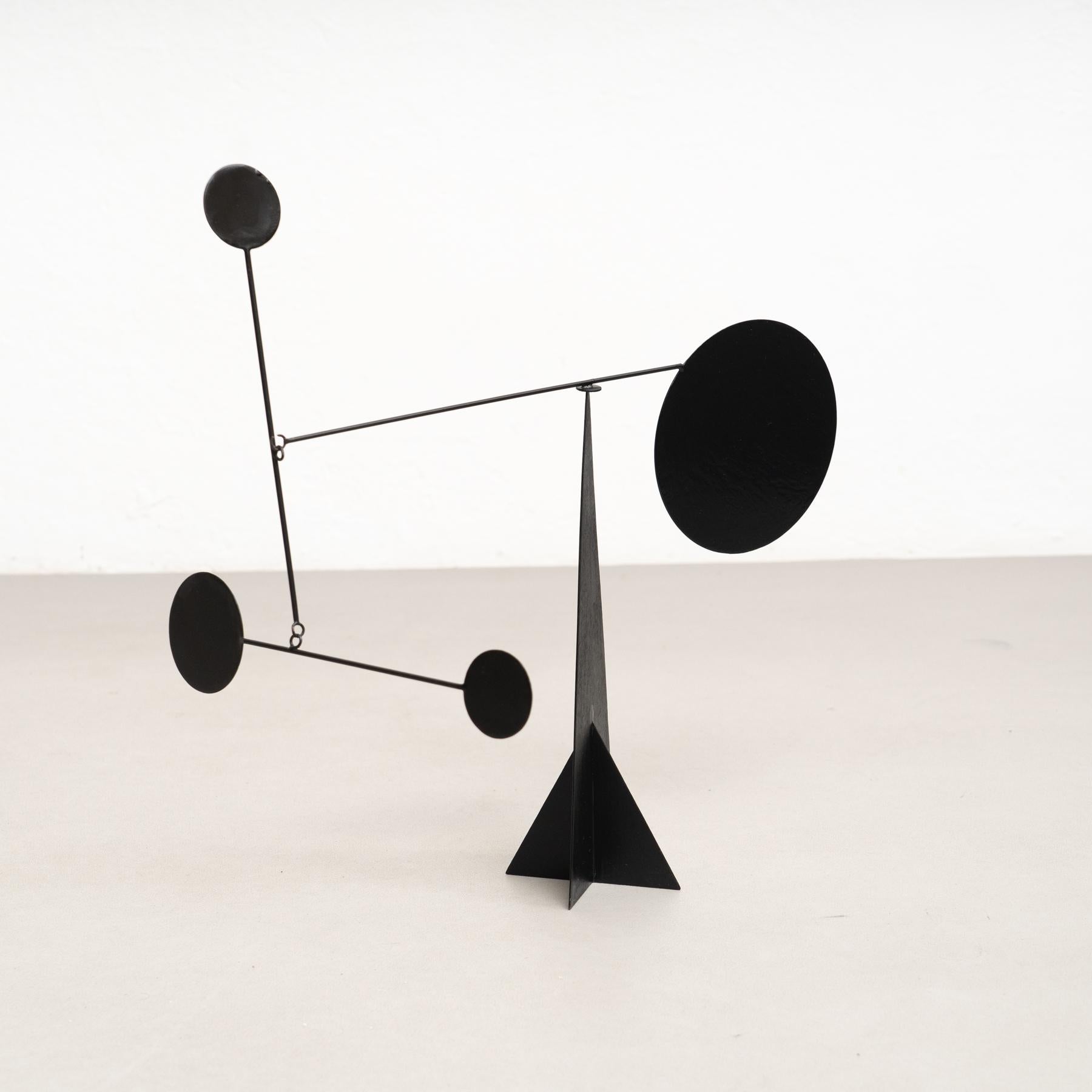Vibrant Motion: Kinetic Sculpture - Iron, Paint, Movement For Sale 3