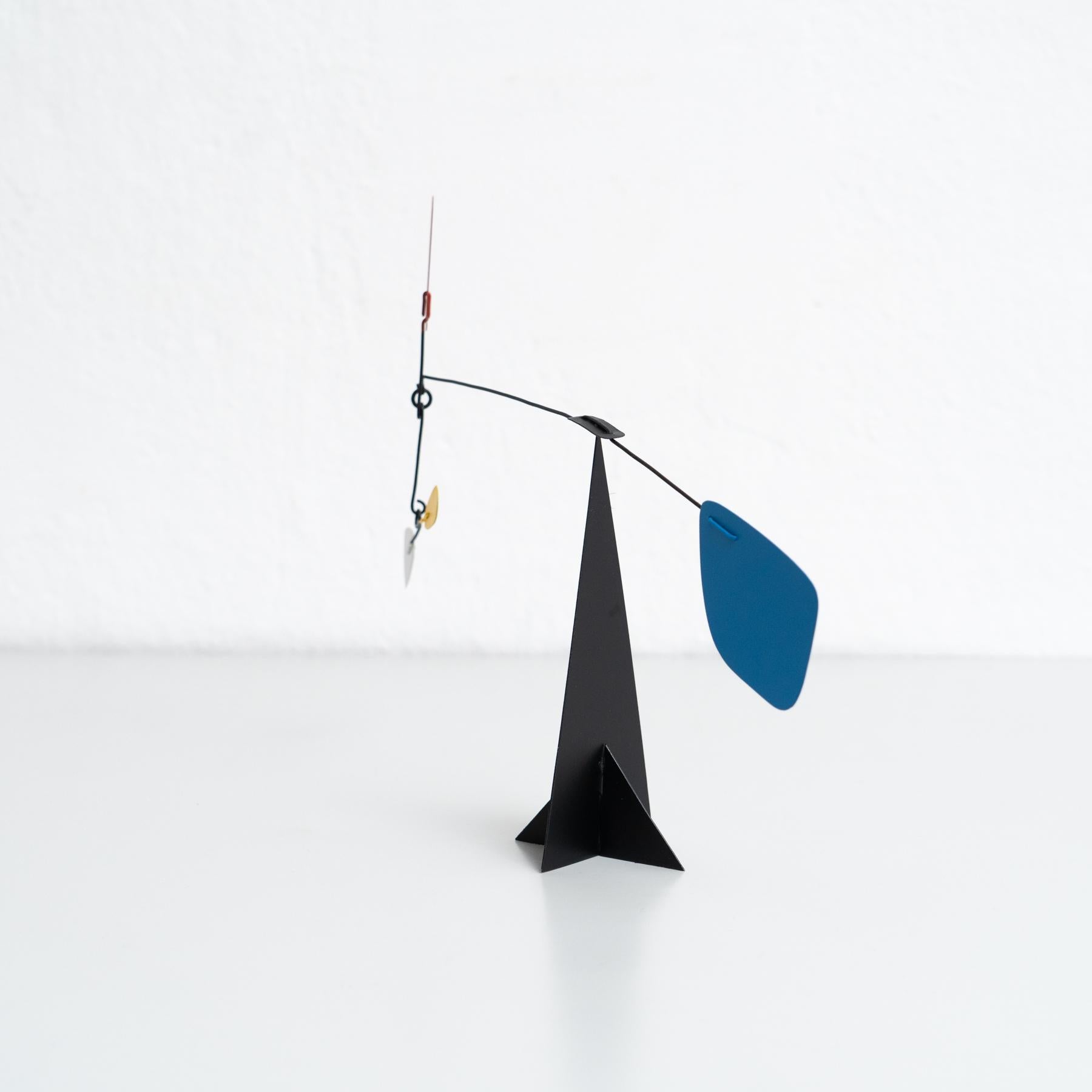 Mid-Century Modern Mouvement vibrant : Sculpture cinétique - fer, peinture, mouvement en vente