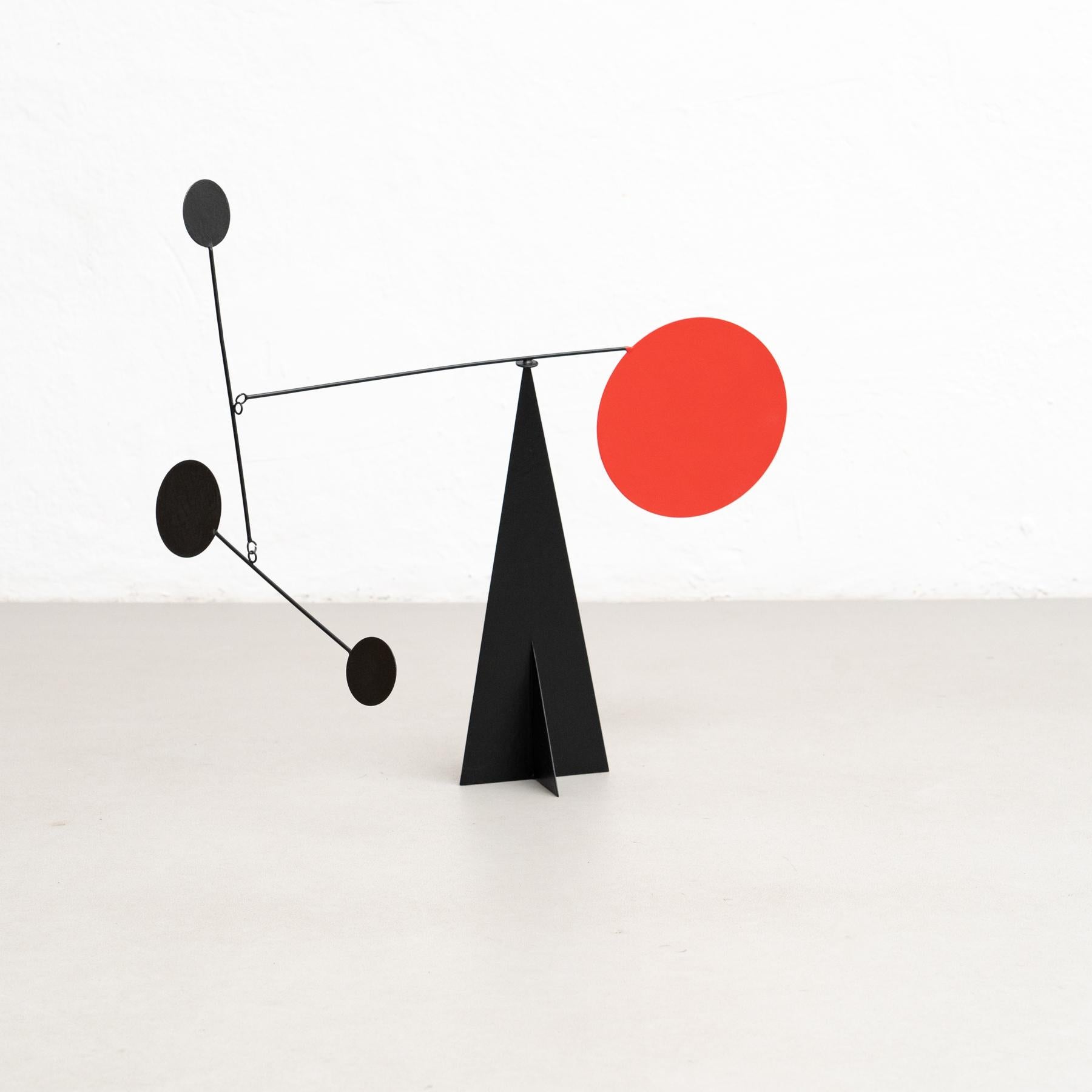 Vibrant Motion: Kinetic Sculpture - Iron, Paint, Movement In Good Condition For Sale In Barcelona, Barcelona