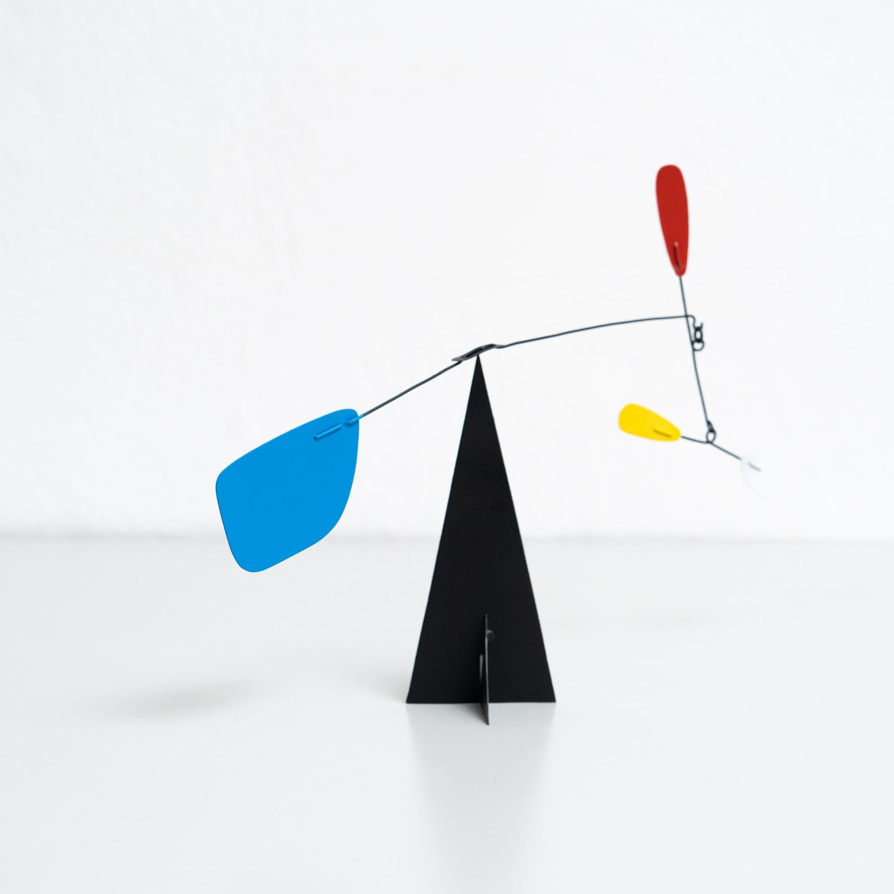 Mouvement vibrant : Sculpture cinétique - fer, peinture, mouvement Bon état - En vente à Barcelona, ES