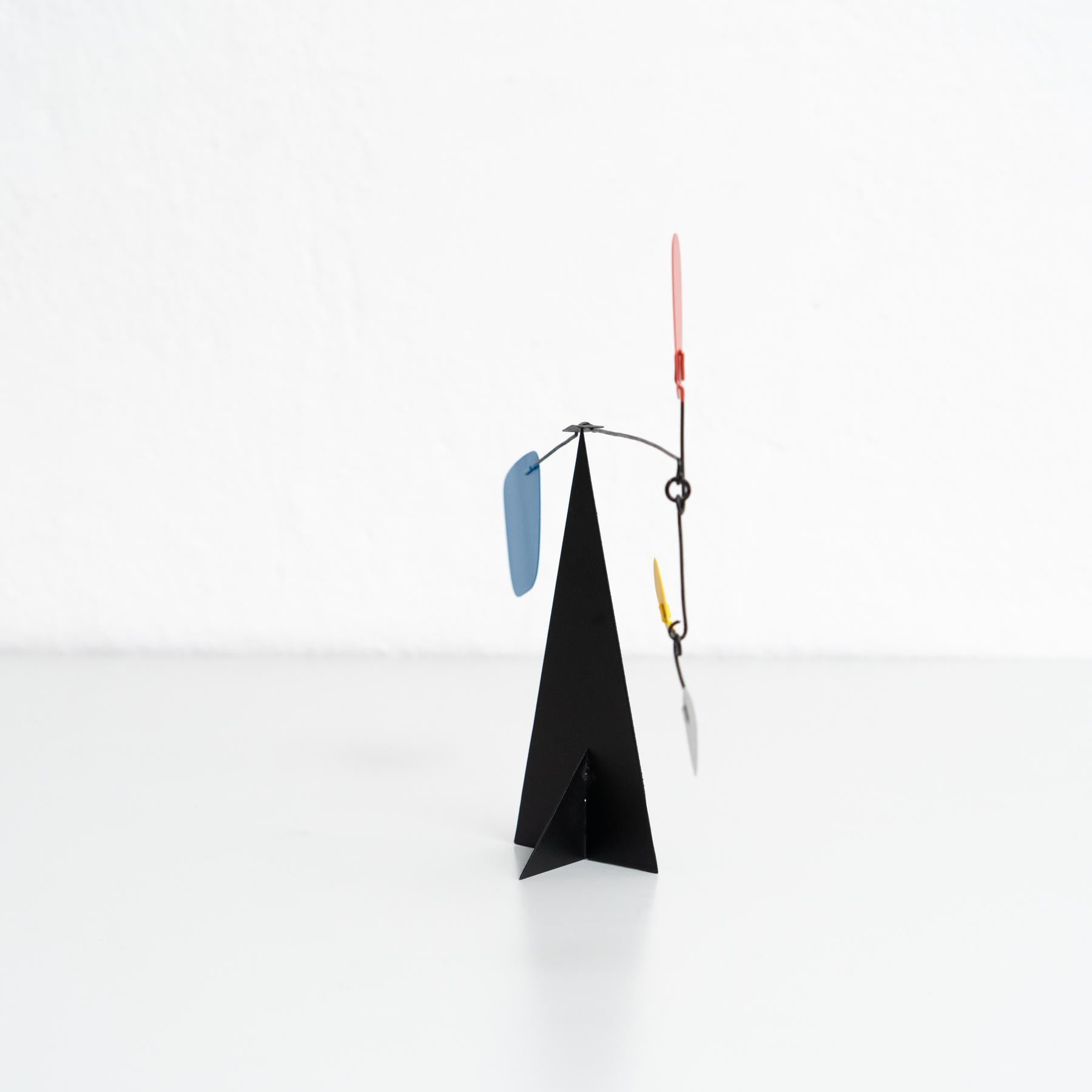 Métal Mouvement vibrant : Sculpture cinétique - fer, peinture, mouvement en vente