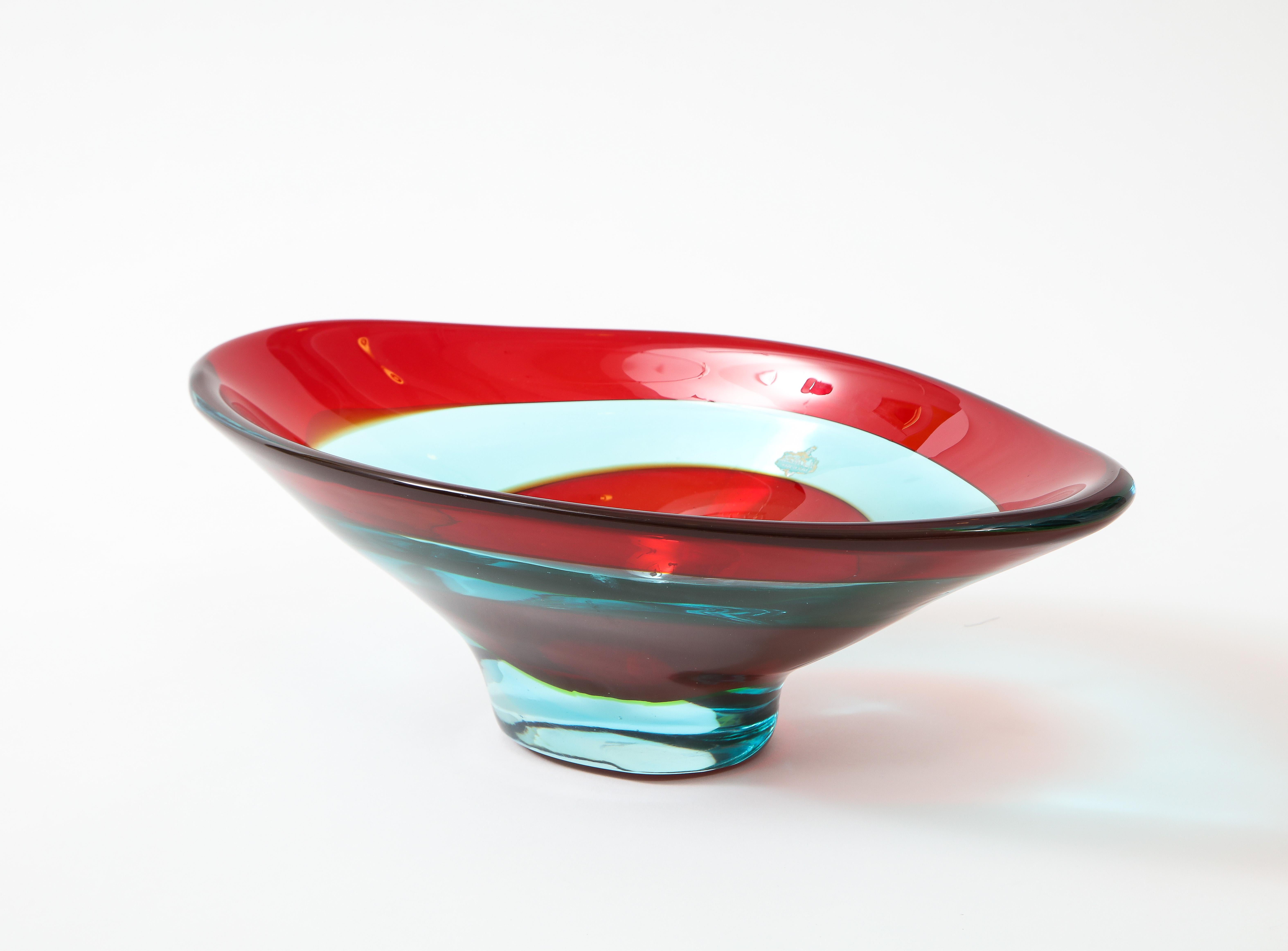 Vibrant Murano Glass Bowl by Fulvio Bianconi 3