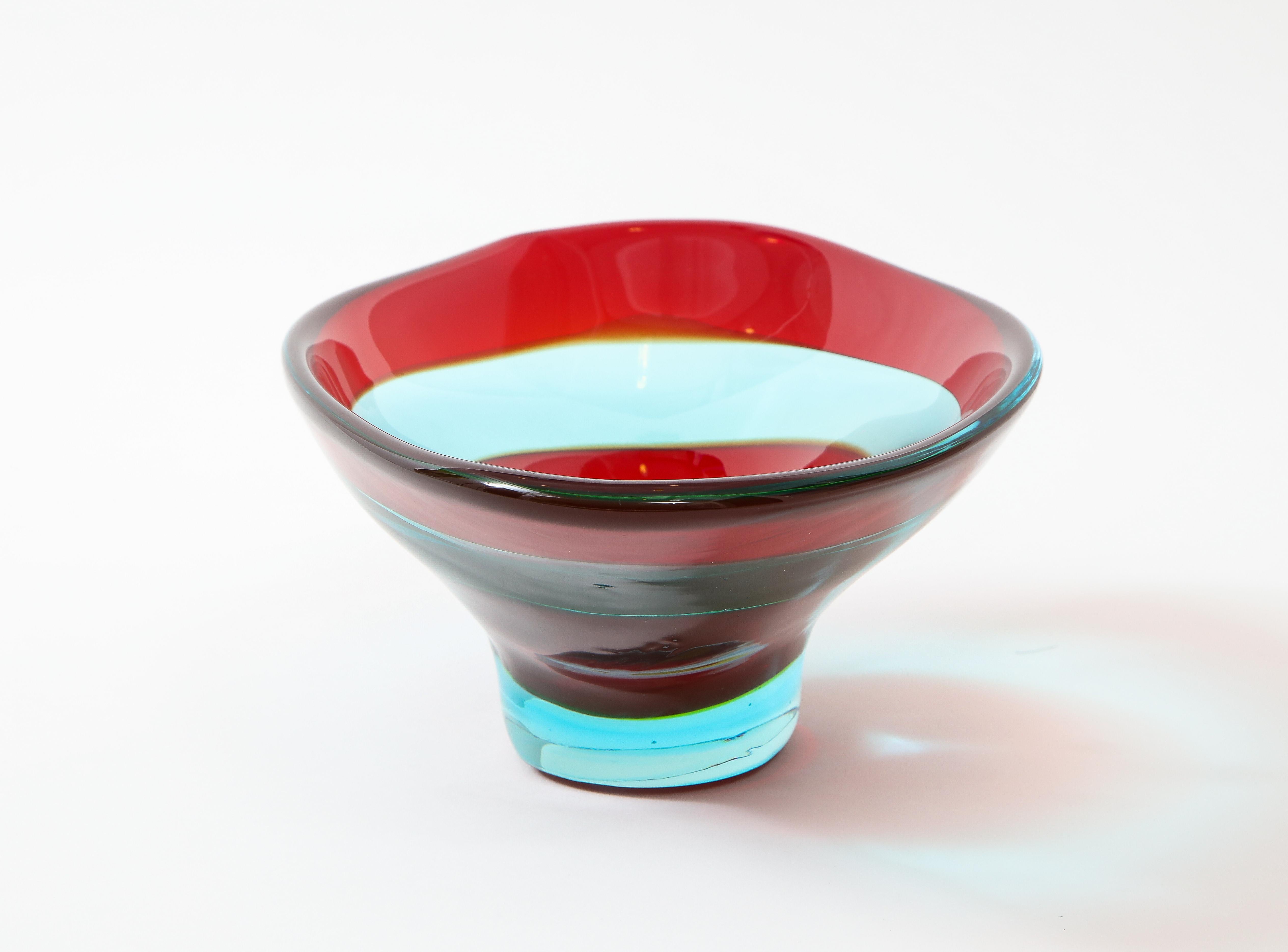 Vibrant Murano Glass Bowl by Fulvio Bianconi 4