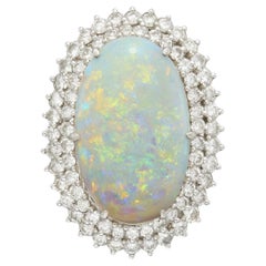 Vibrierende Opal Diamant Platin Dome Cocktail Ring