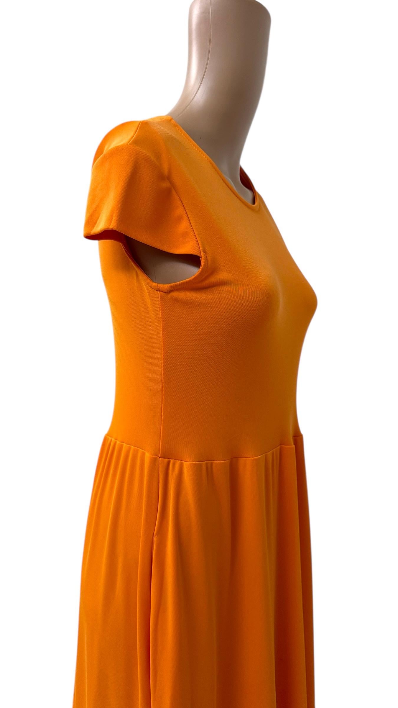 Robe bodycon orange vif par Compagnia Italiana en vente 1