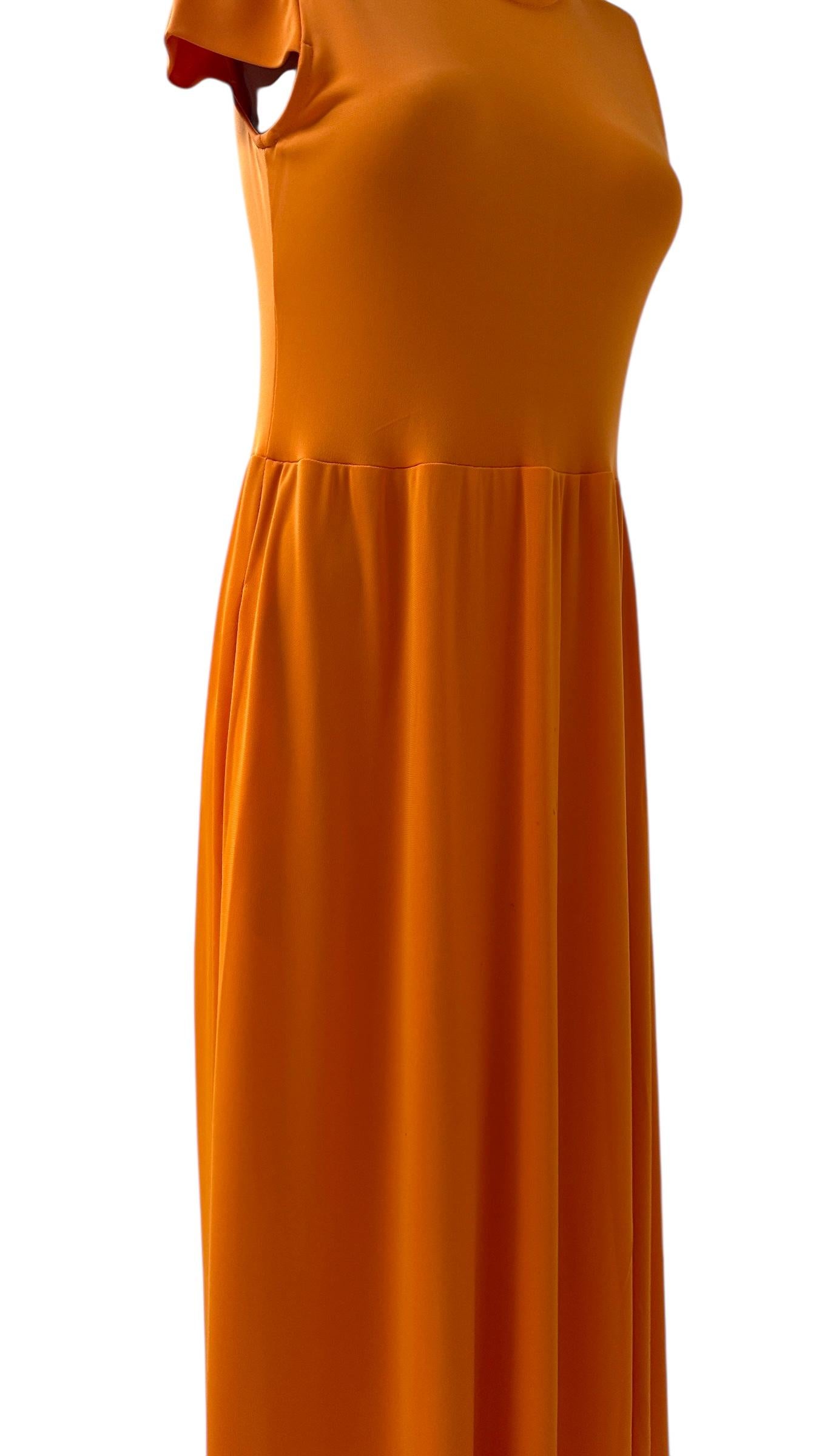 Robe bodycon orange vif par Compagnia Italiana en vente 2