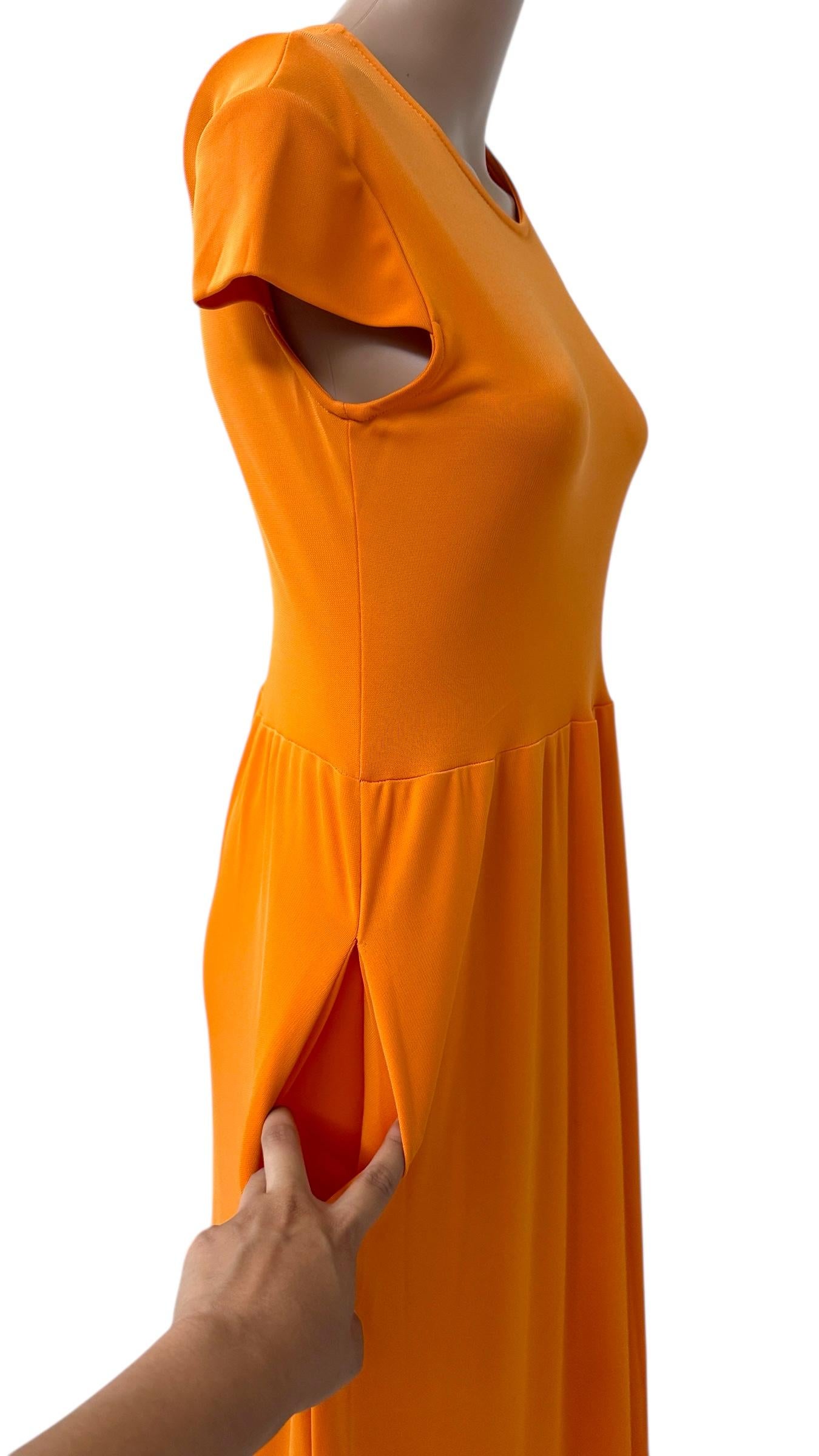 Robe bodycon orange vif par Compagnia Italiana en vente 3