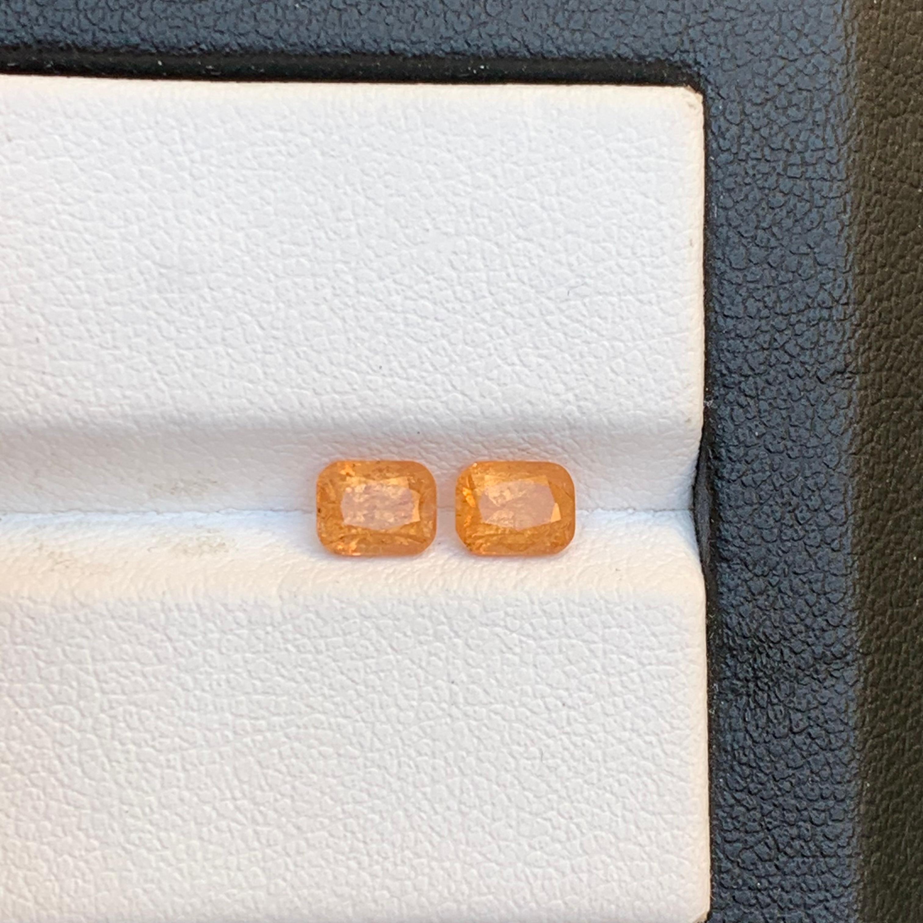 Vibrant Orange Natural Spessartine / Mandarin Garnet Loose Gemstones Pair 1.30Ct For Sale 1