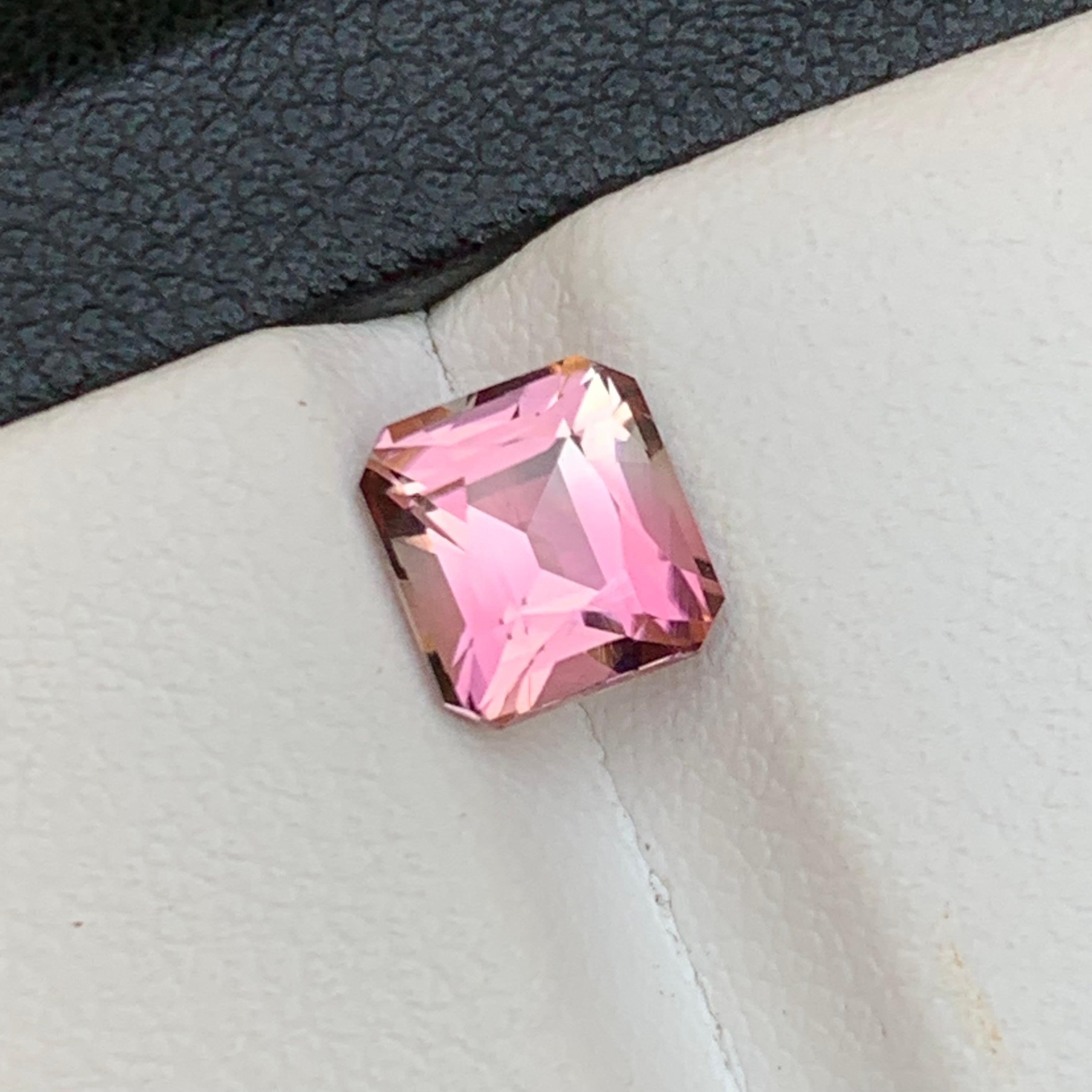 Contemporain Bague rose vif tourmaline naturelle taille émeraude coussin 1,60 carat en vente