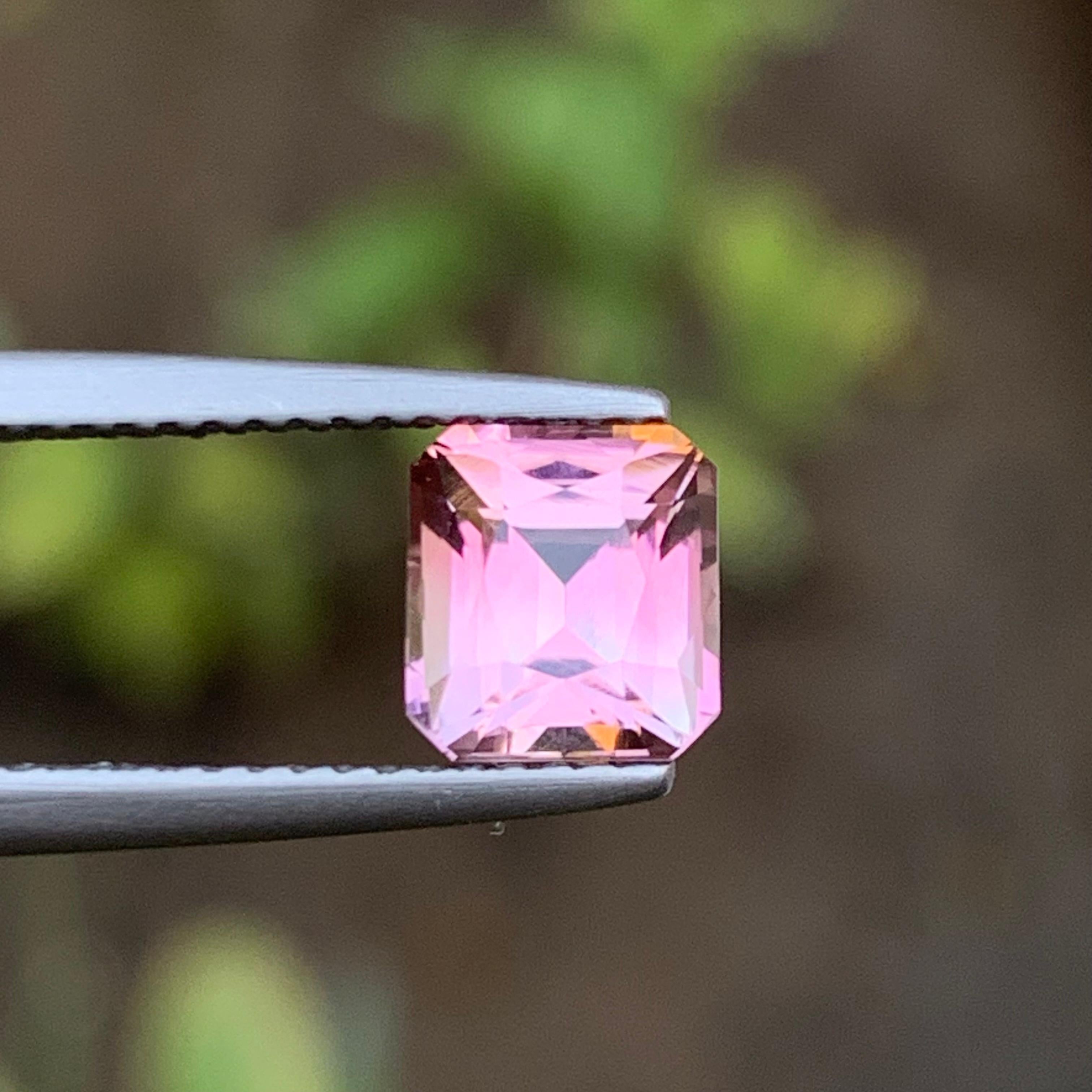 Bague rose vif tourmaline naturelle taille émeraude coussin 1,60 carat Neuf - En vente à Peshawar, PK