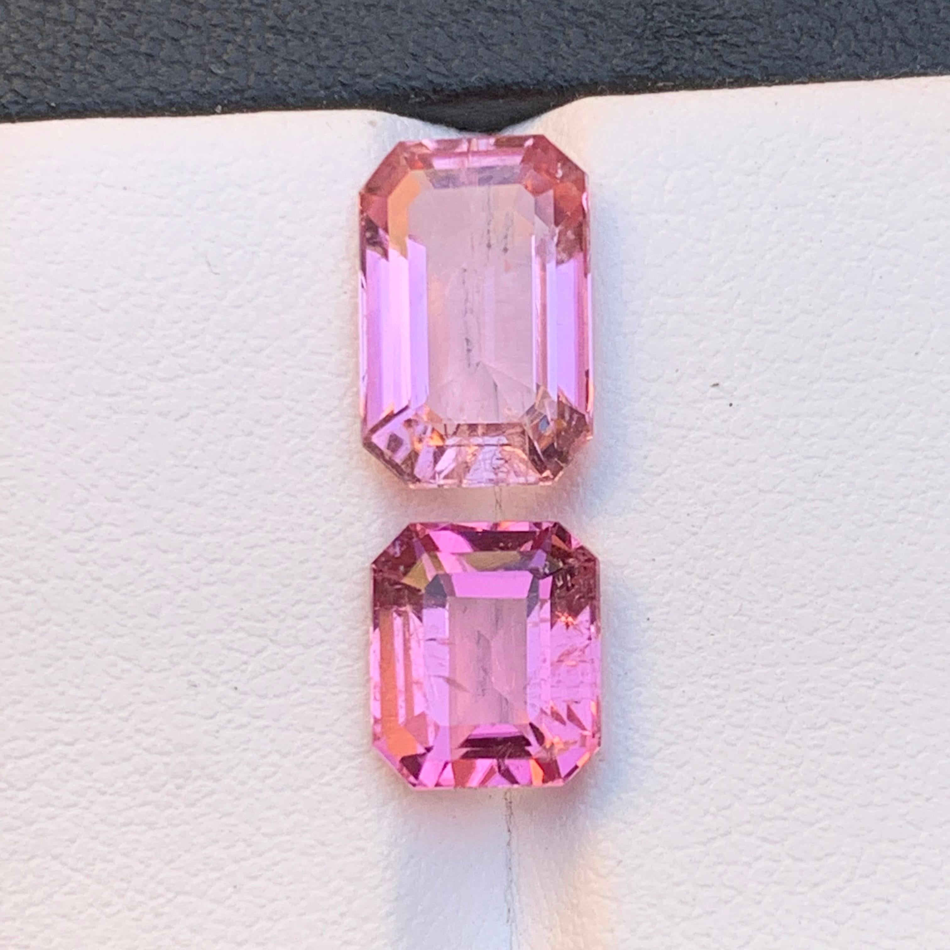 Gemme sciolte di tormalina naturale rosa vibrante per anelli, collane, ciondoli o qualsiasi altro gioiello, taglio smeraldo da Kunar, Afghanistan!!!

💎 TIPO DI GEMMA: Tormalina
⚖️ PESO: 7,30 Carati
🪚 FORMA E TAGLIO: Taglio smeraldo
📏 DIMENSIONE