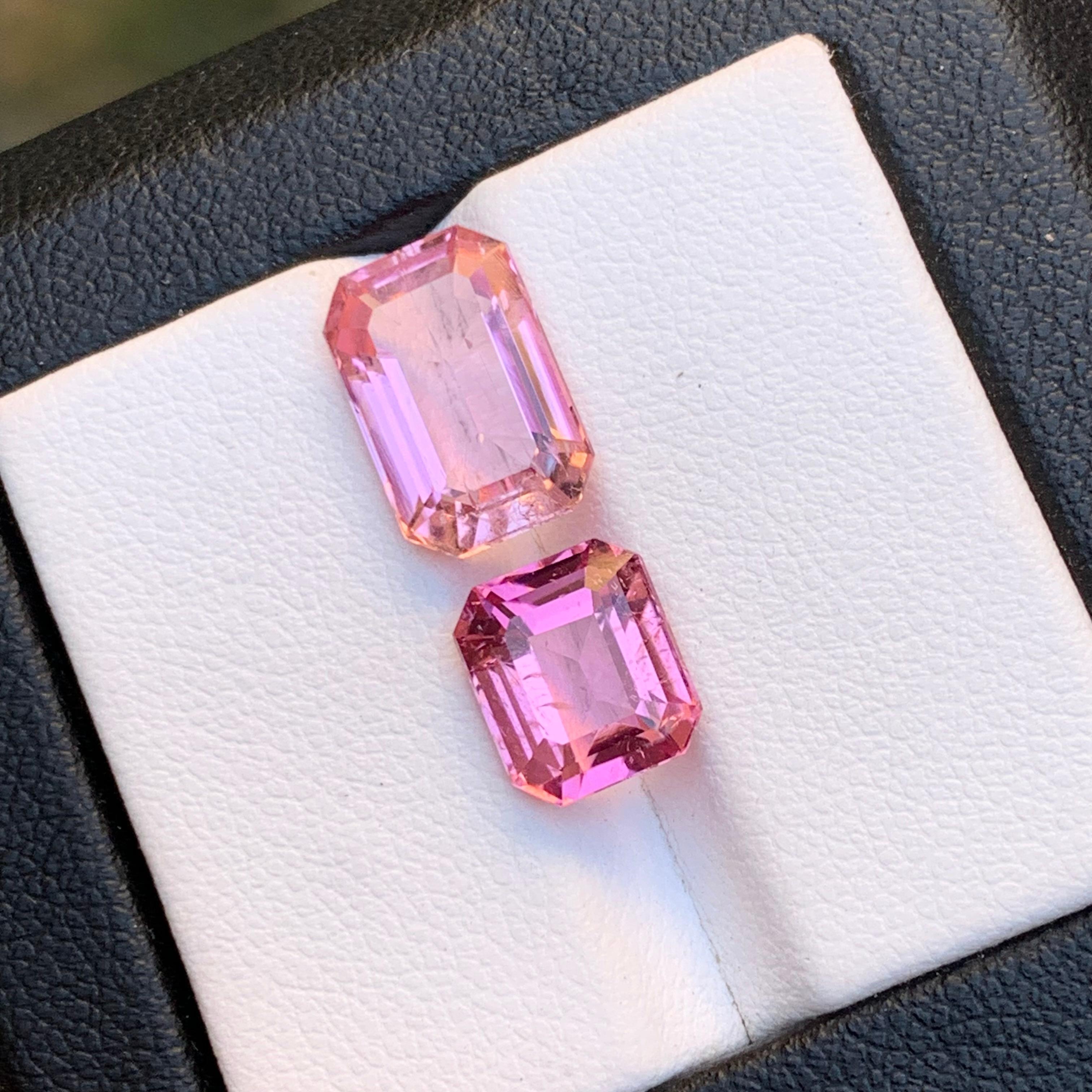 Contemporaneo Gemme sciolte di tormalina naturale rosa vibrante 7,30 carati taglio smeraldo per gioielli in vendita