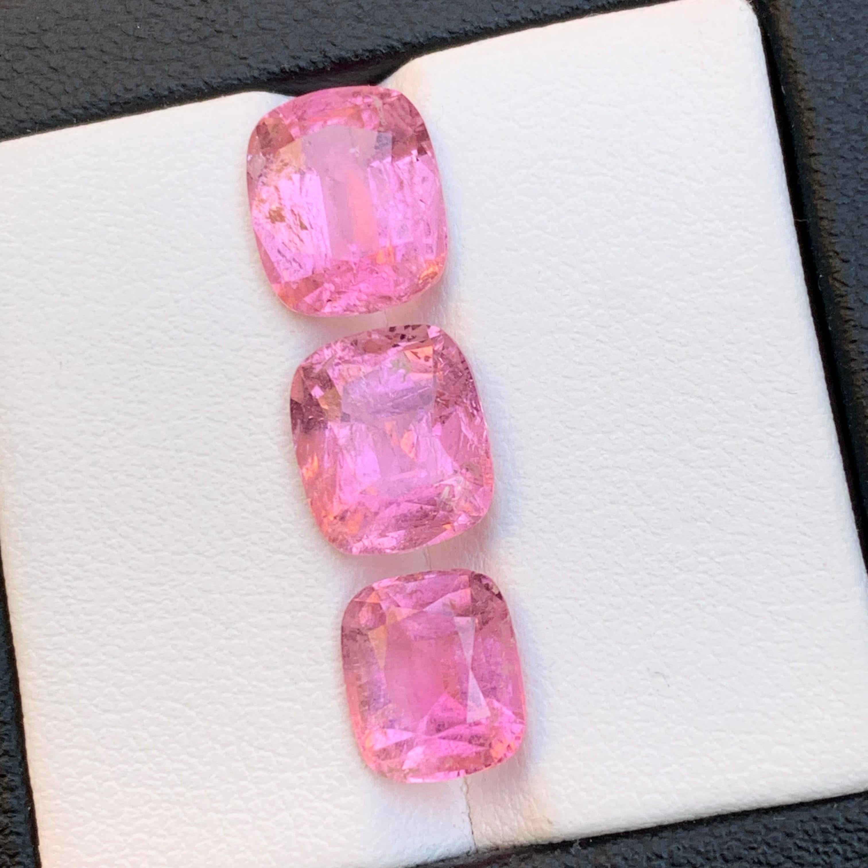Lot de tourmalines naturelles rose vif taille coussin de 8,40 carats en vente 5