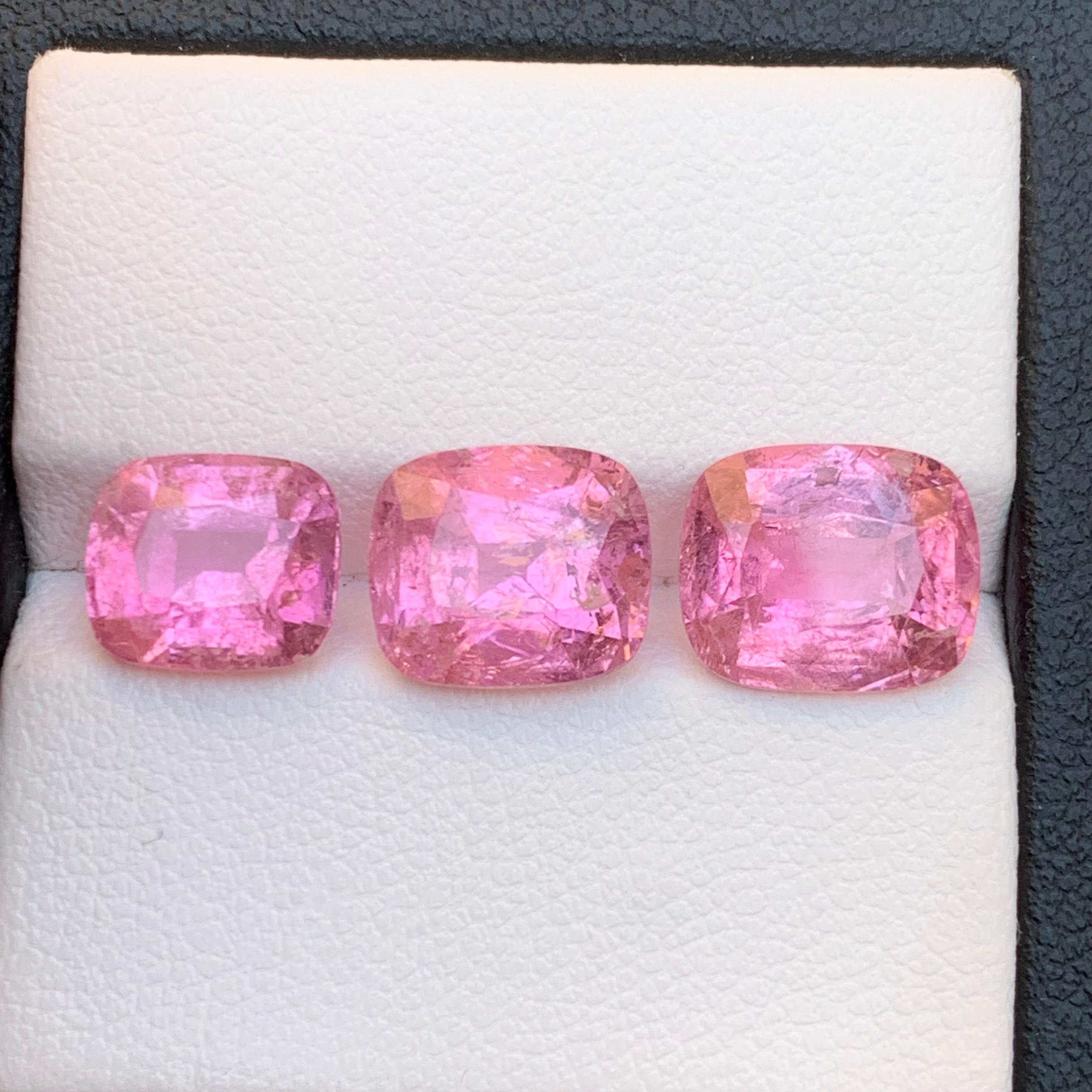 Taille coussin Lot de tourmalines naturelles rose vif taille coussin de 8,40 carats en vente