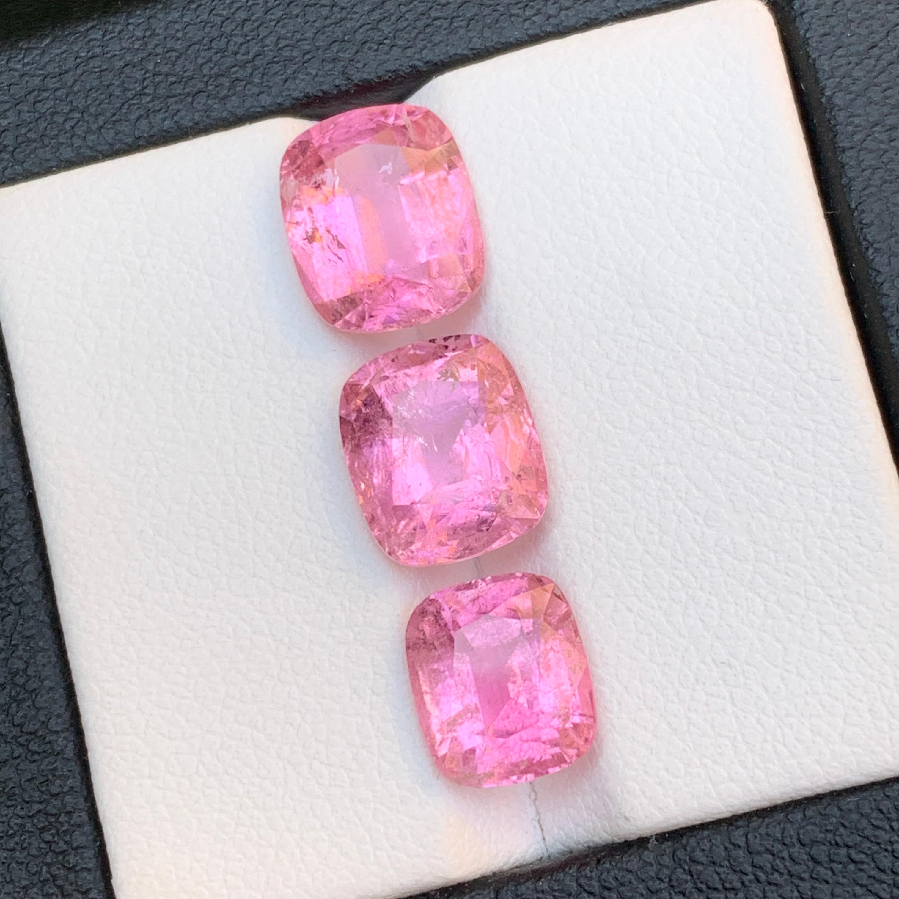 Lot de tourmalines naturelles rose vif taille coussin de 8,40 carats en vente 1