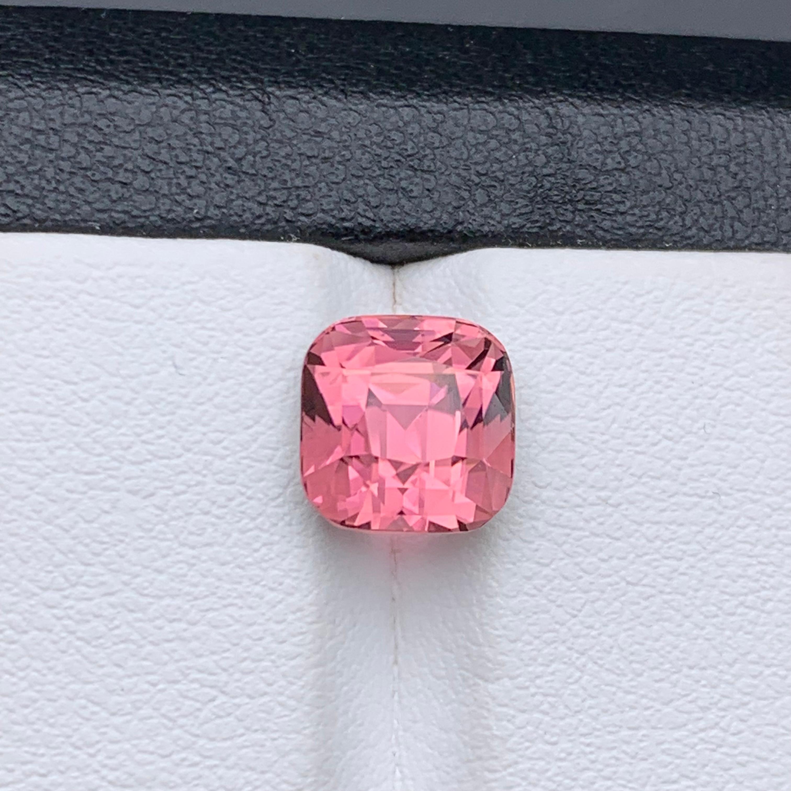 Bague en tourmaline naturelle rose vif, pierre précieuse non sertie de 4.50 carats, taille coussin en vente 7