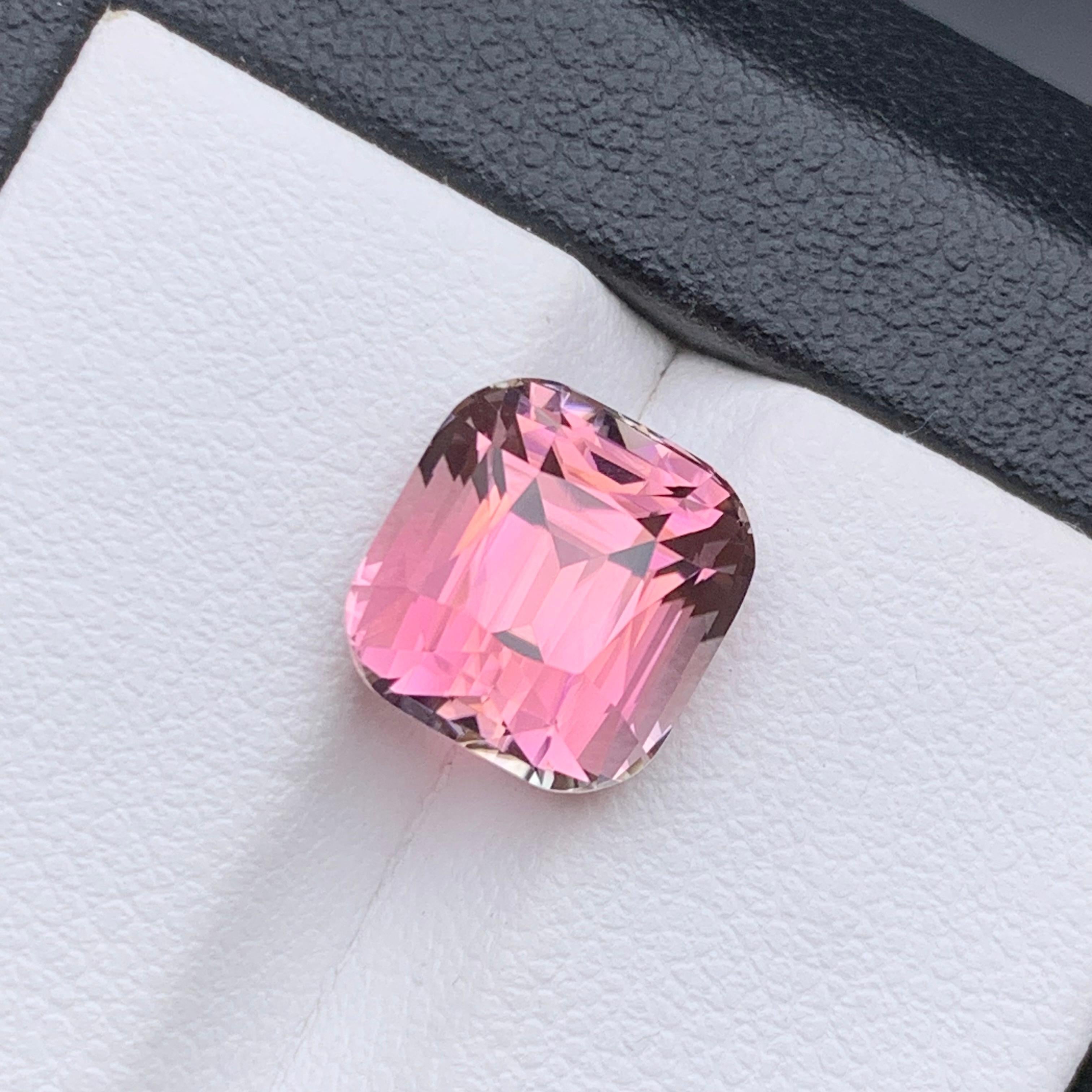 Bague en tourmaline naturelle rose vif, pierre précieuse non sertie de 4,75 carats, taille coussin en vente 7