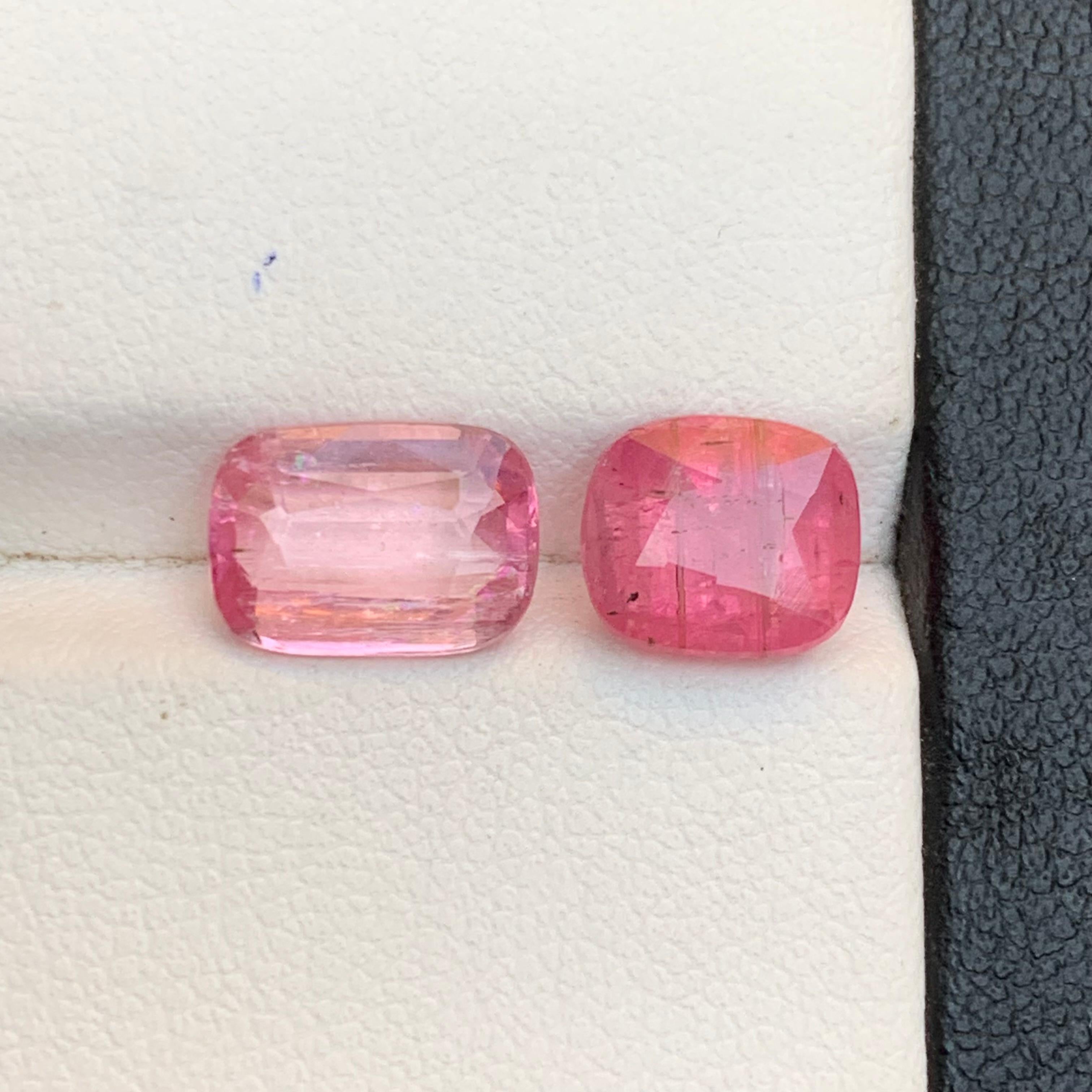 Gemas sueltas naturales de turmalina rubelita rosa vibrante de 4,22 qt talla cojín en venta 5