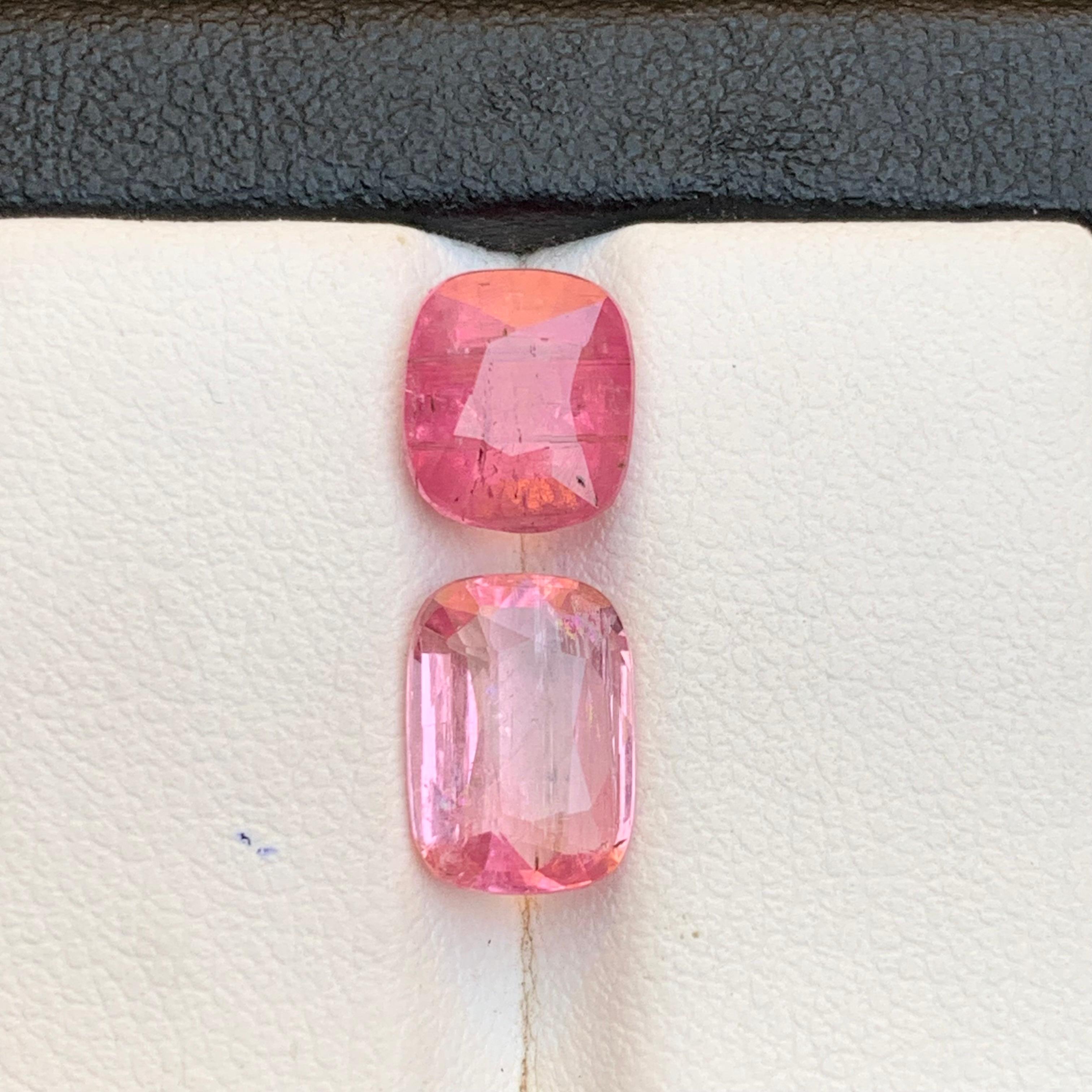 Gemas sueltas naturales de turmalina rubelita rosa vibrante de 4,22 qt talla cojín Corte cojín en venta