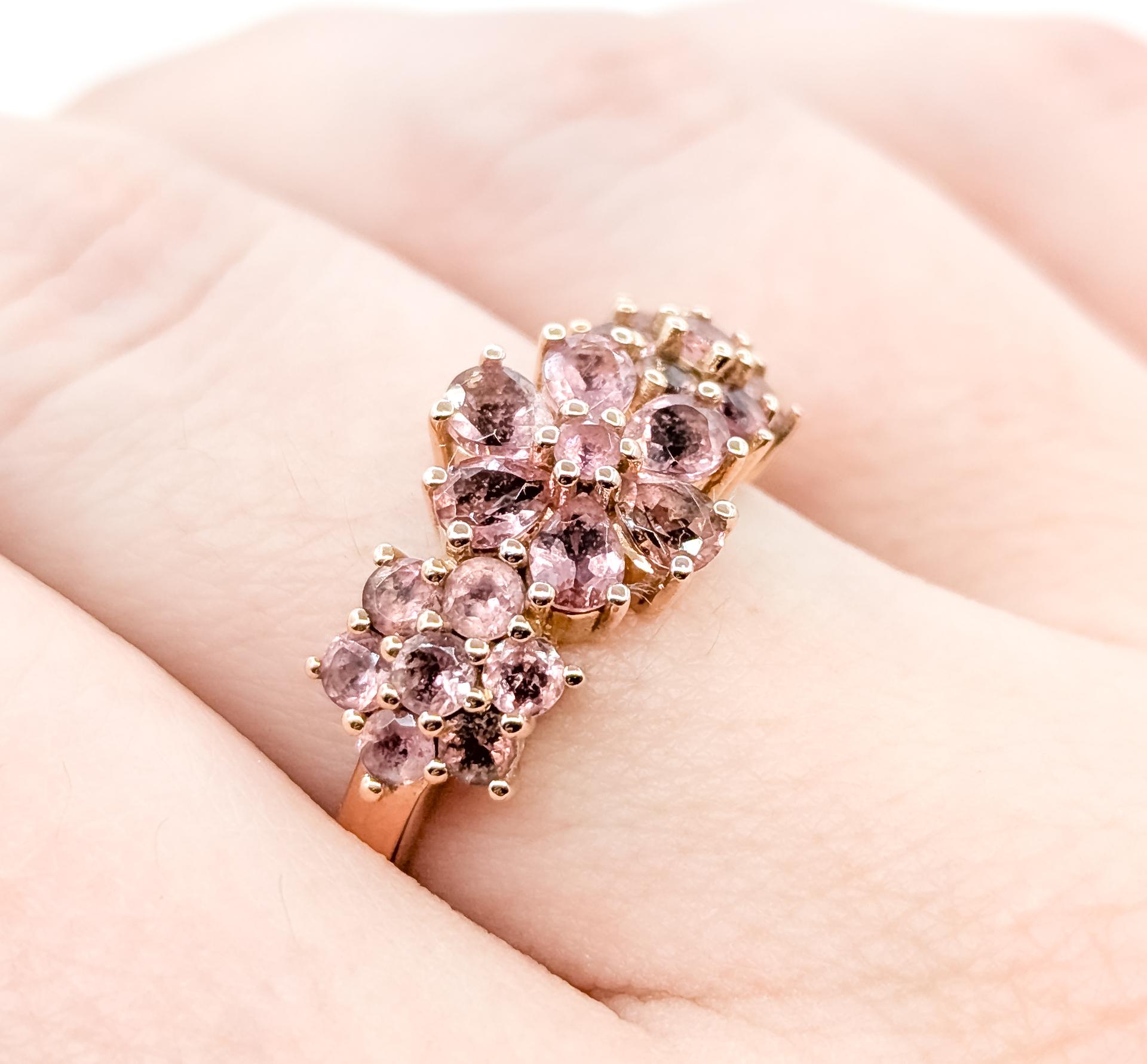 Anello floreale con tormalina rosa vibrante in 14 carati In condizioni ottime in vendita a Bloomington, MN