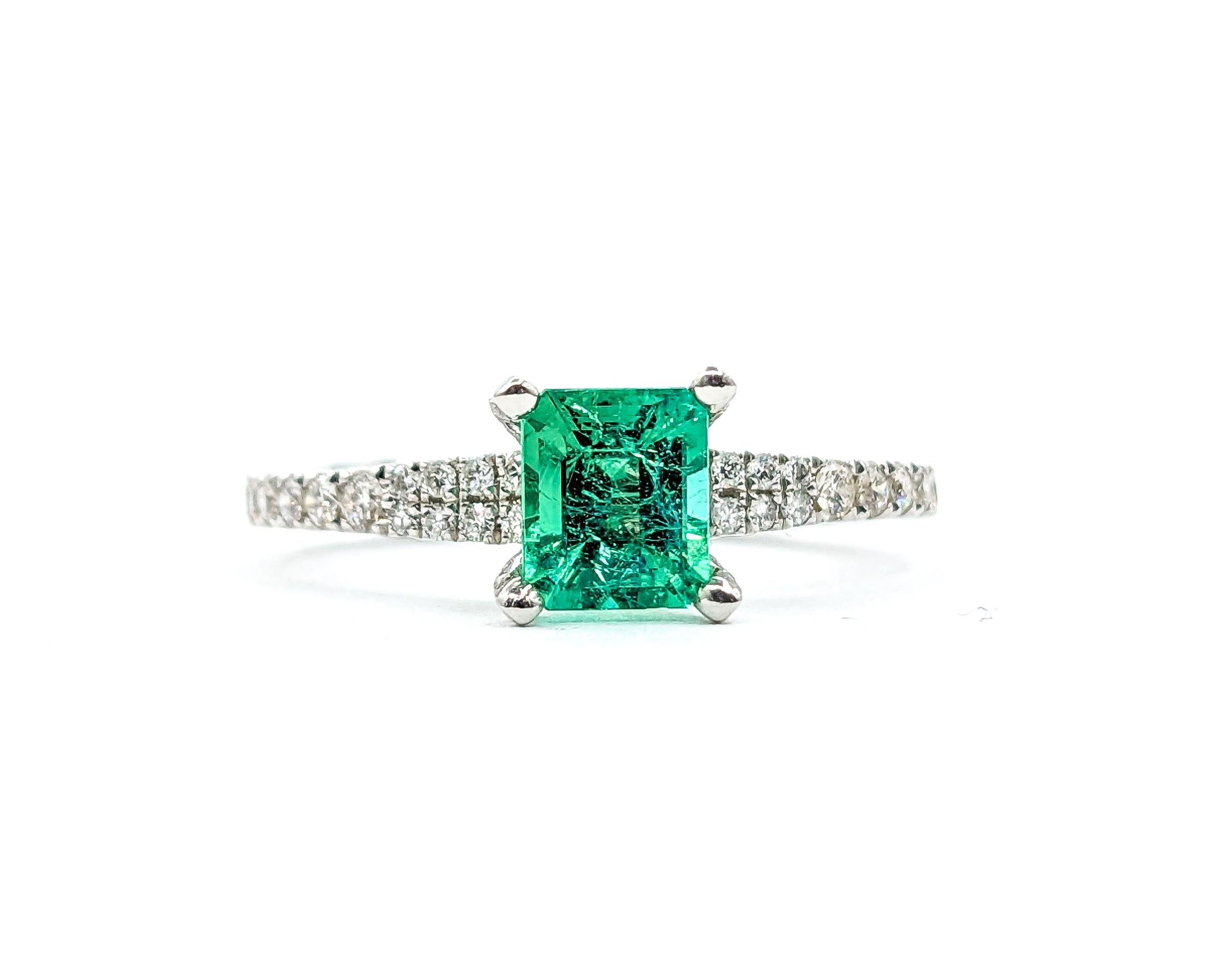Emerald Cut Vibrant Platinum Colombian Emerald & Diamond Ring For Sale