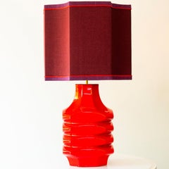 Lampe de table en céramique rouge vibrante, abat-jour de R. Houben, 1970
