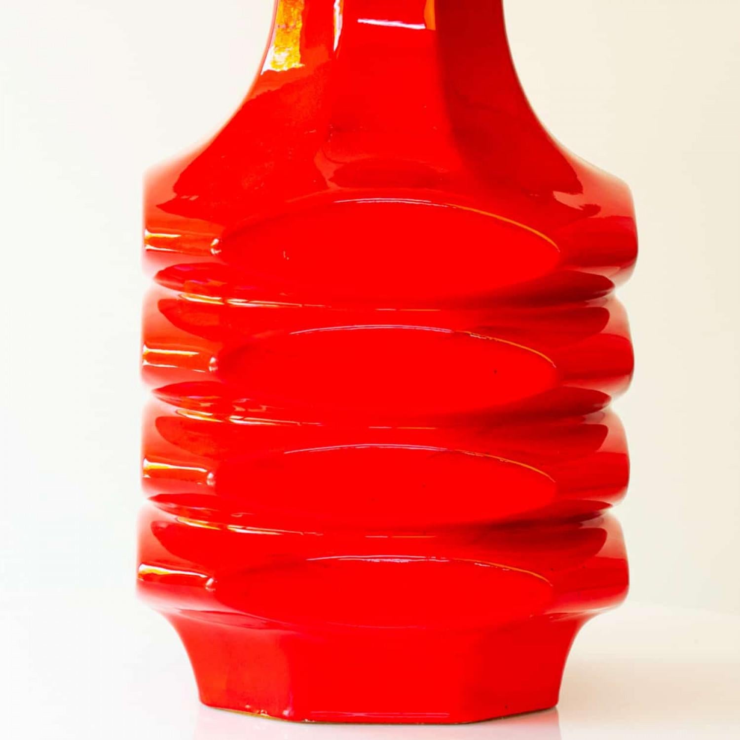 Leuchte aus roter Keramik, Lampenschirm von R. Houben, 1970 (Ende des 20. Jahrhunderts)