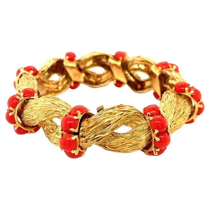 Vibrant Red Coral Bead Bracelet in 18k Yellow Gold, circa 1960s For Sale