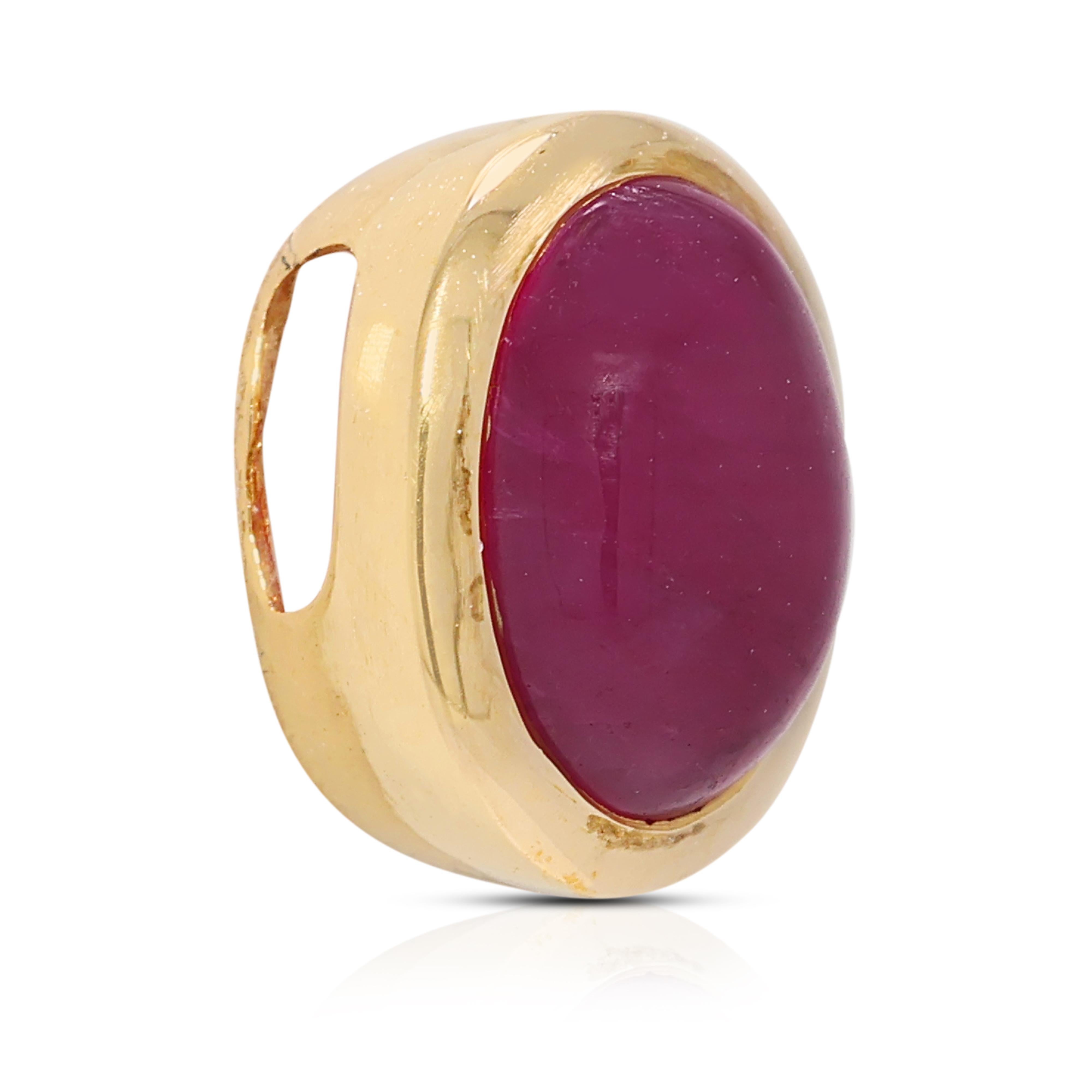 Women's Vibrant Red Ruby Cabochon Pendant in 18K Yellow Gold For Sale