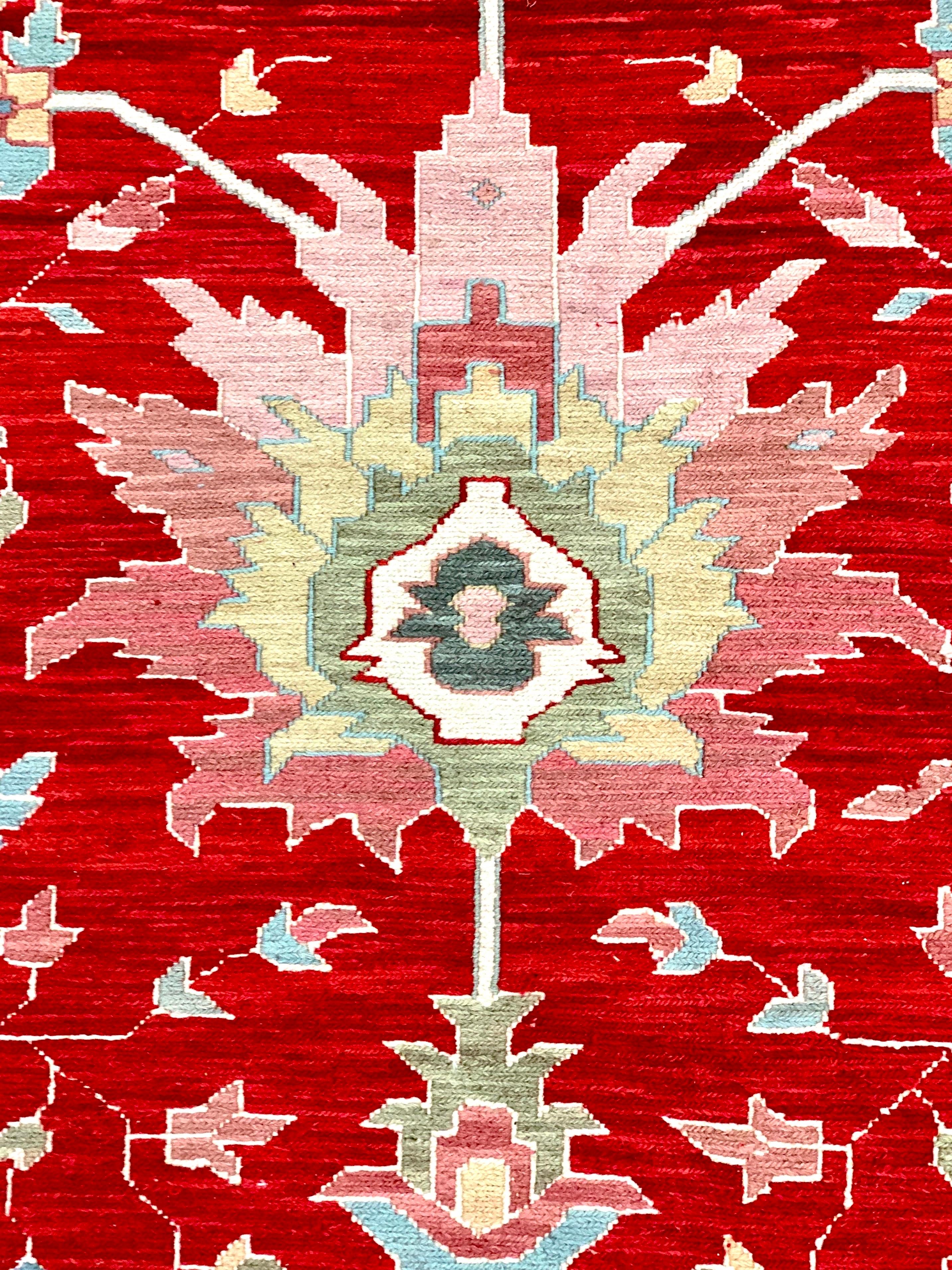 Flachgewebe-Teppich aus Wolle in leuchtendem Rot im Angebot 4