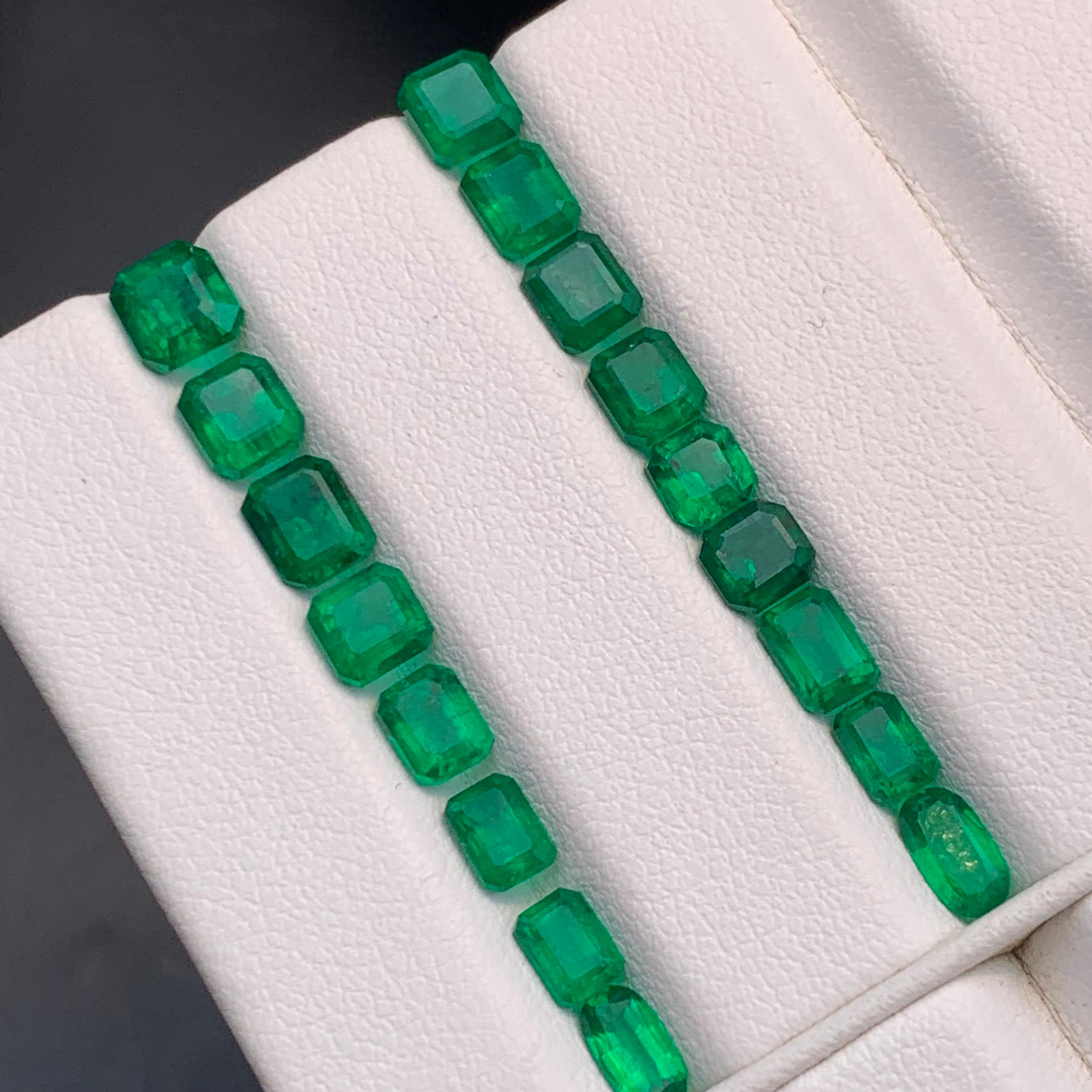 Vibrant Rich Green Natural Emerald Jewelry Size Loose Gemstone Lot 8.60 Ct-Jewel For Sale 5