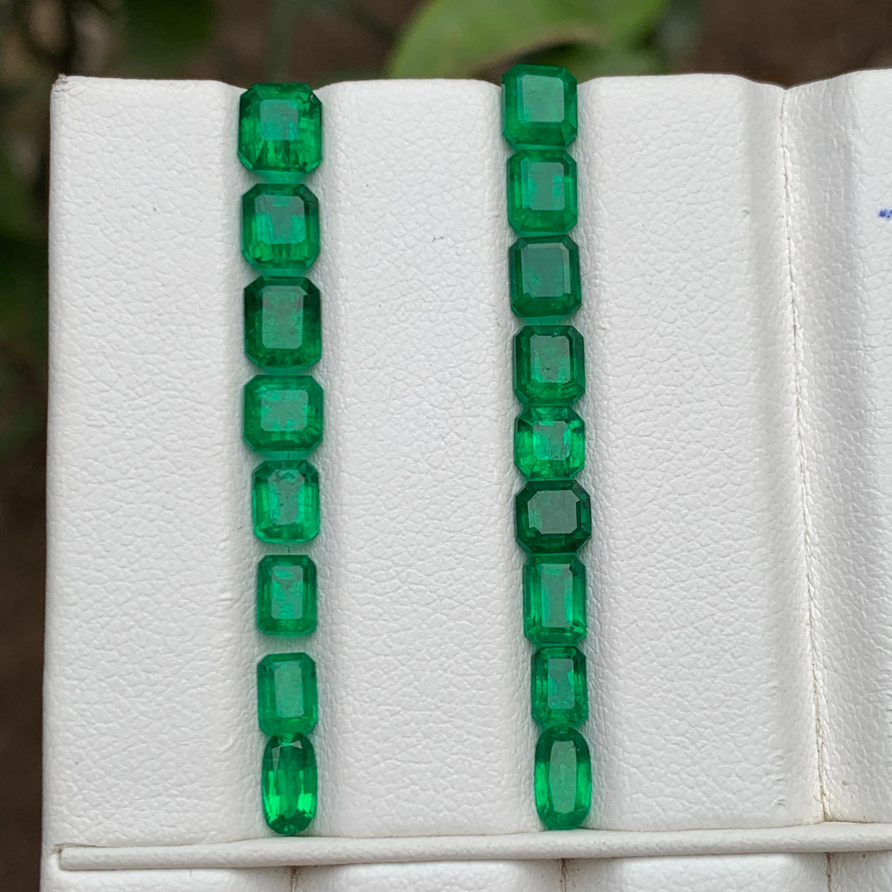 Contemporary Vibrant Rich Green Natural Emerald Jewelry Size Loose Gemstone Lot 8.60 Ct-Jewel For Sale