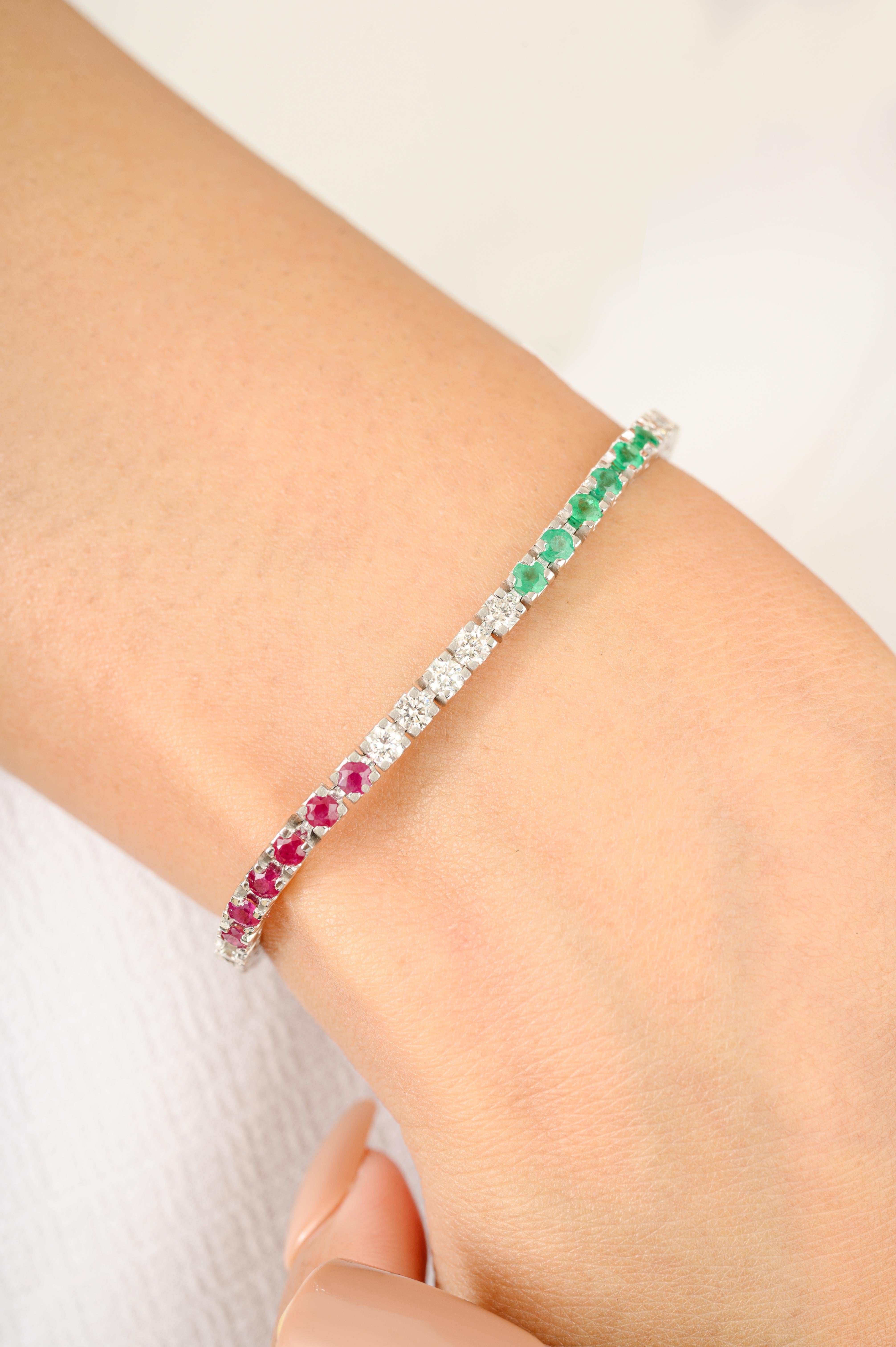 Round Cut Vibrant Rubies Emeralds Diamonds 18k White Gold Sleek Tennis Bracelet for Gift For Sale