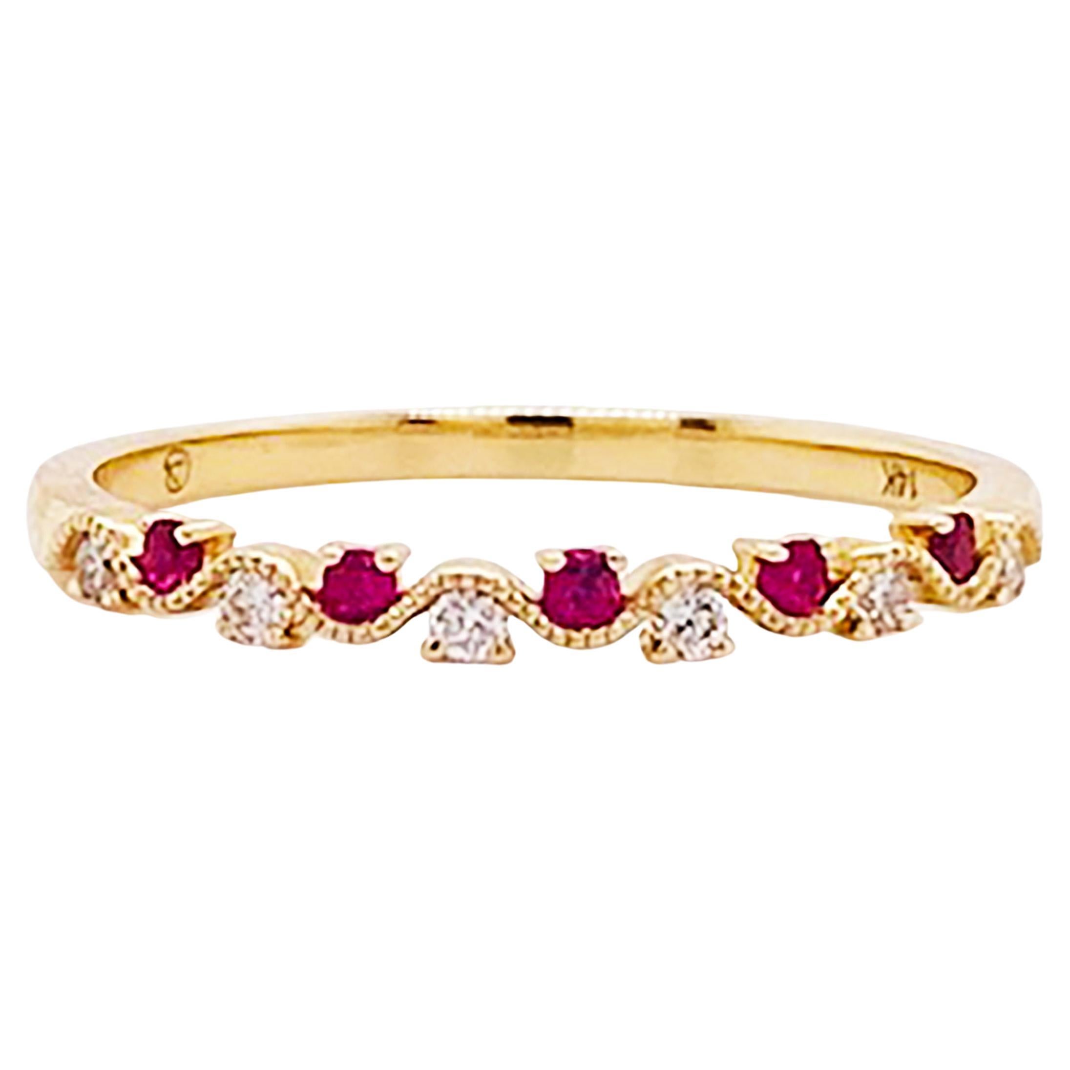Bague en or 14 carats Milgrain avec rubis éclatant et anneau en forme de vague perlée de diamants, fabriquée à la main