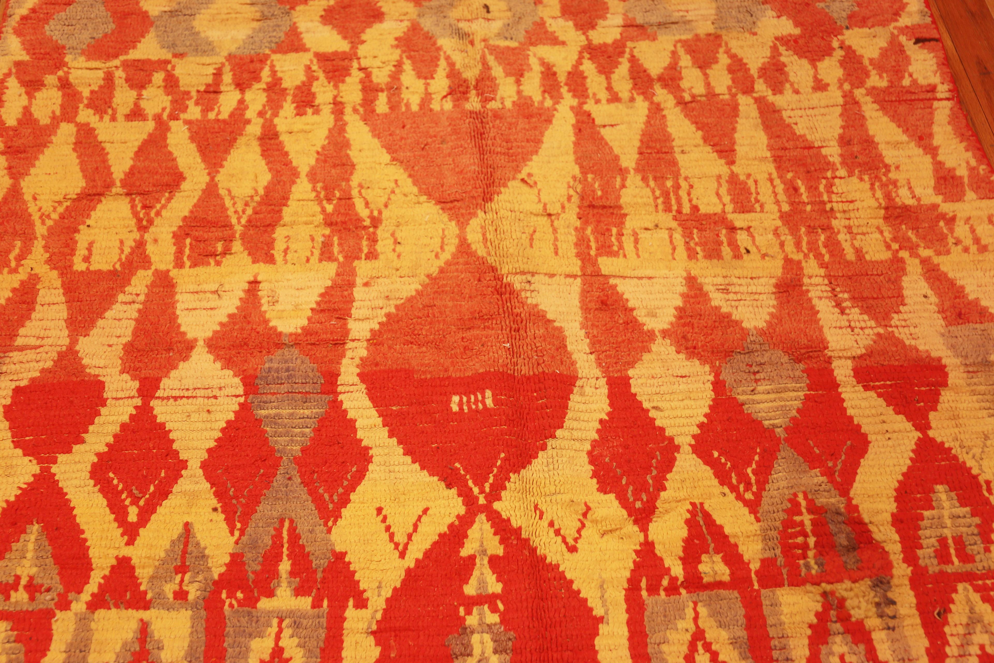 Wool Vibrant Tribal Vintage Moroccan Azilal Rug 5'3