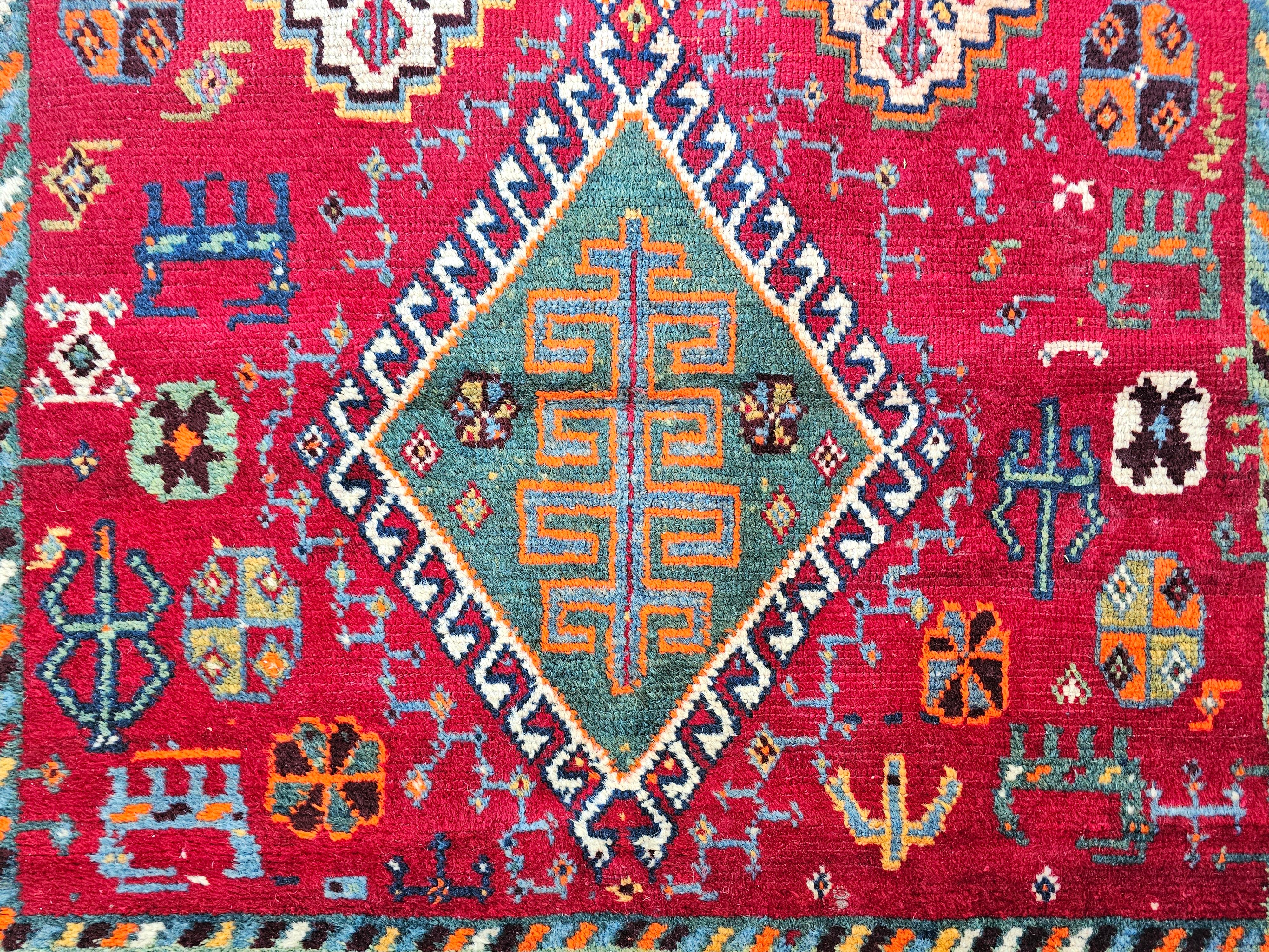 Tribal Vibrant tapis Shiraz vintage, noué à la main. 100% laine, Iran 1950s en vente