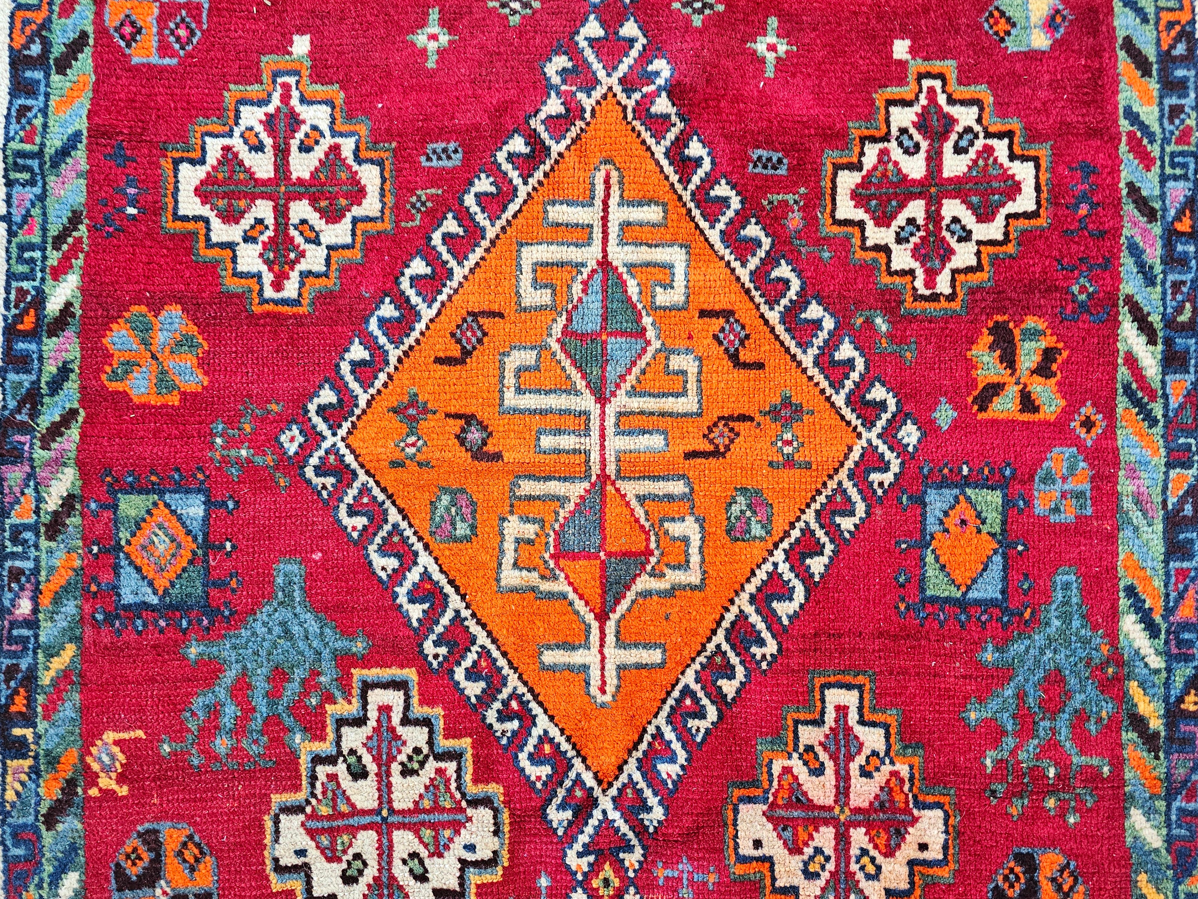 Perse Vibrant tapis Shiraz vintage, noué à la main. 100% laine, Iran 1950s en vente