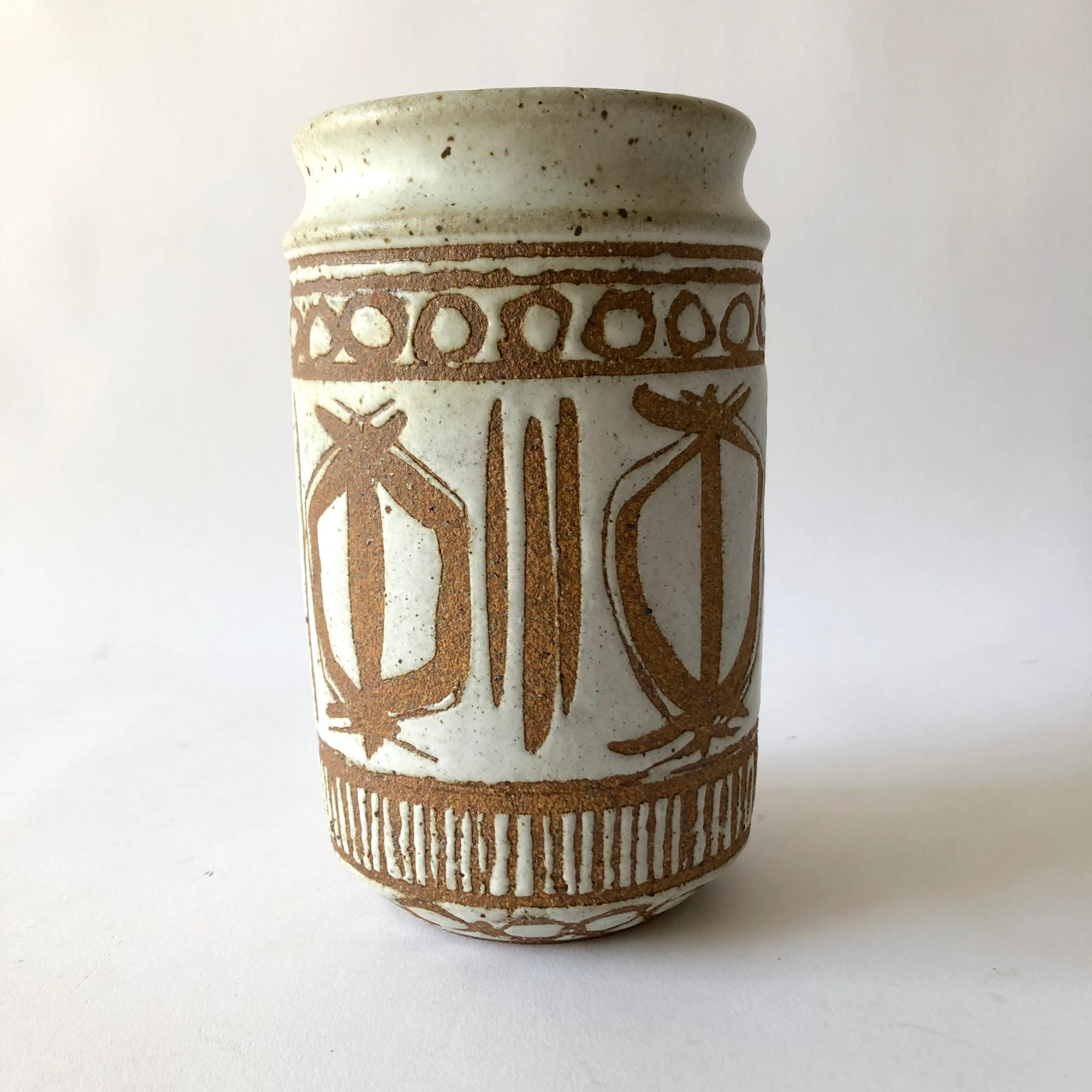 Stoneware pottery vase with wax resist decoration created by Vic Bracke of Bakersfield, California. 7