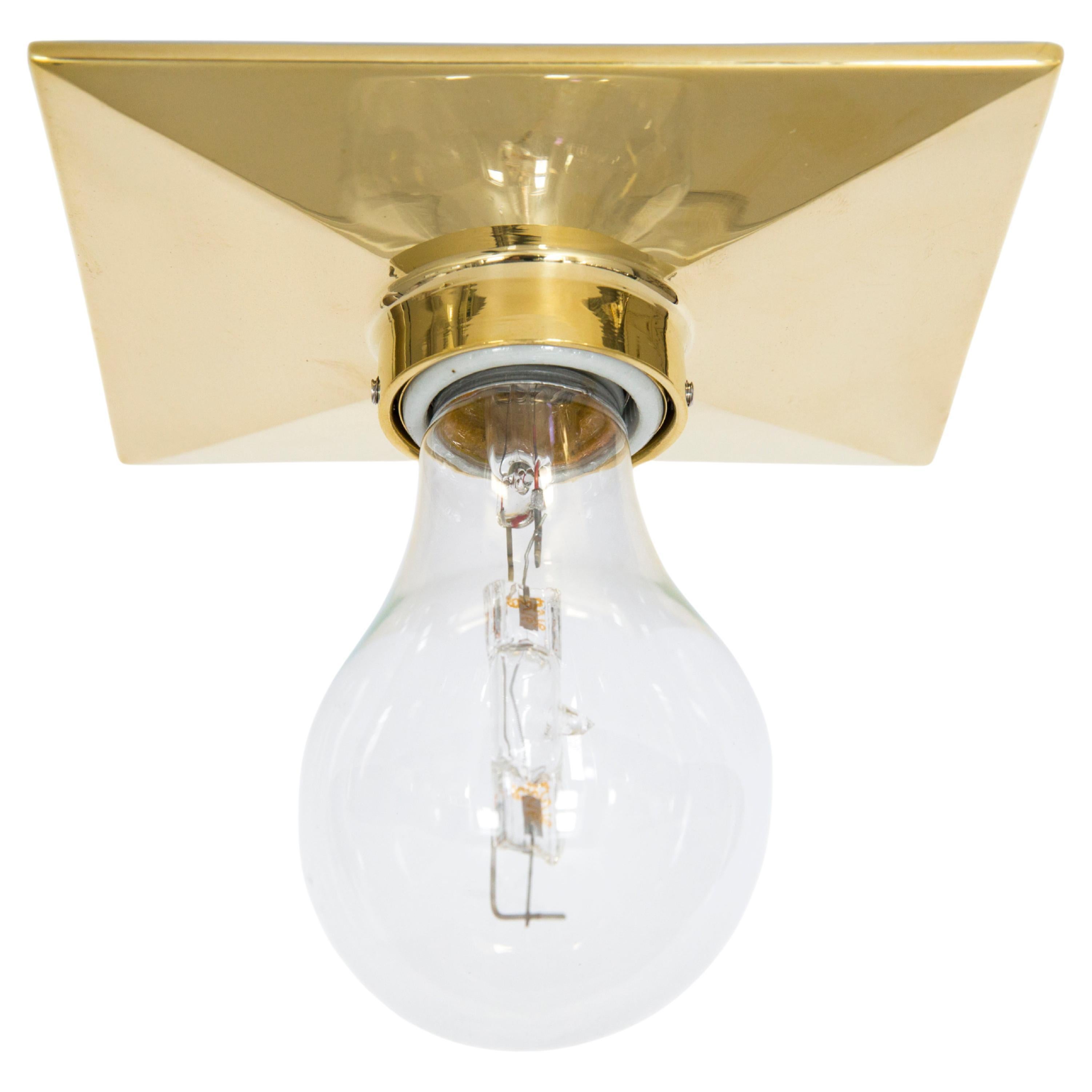 Vica Light Unlacquered Brass