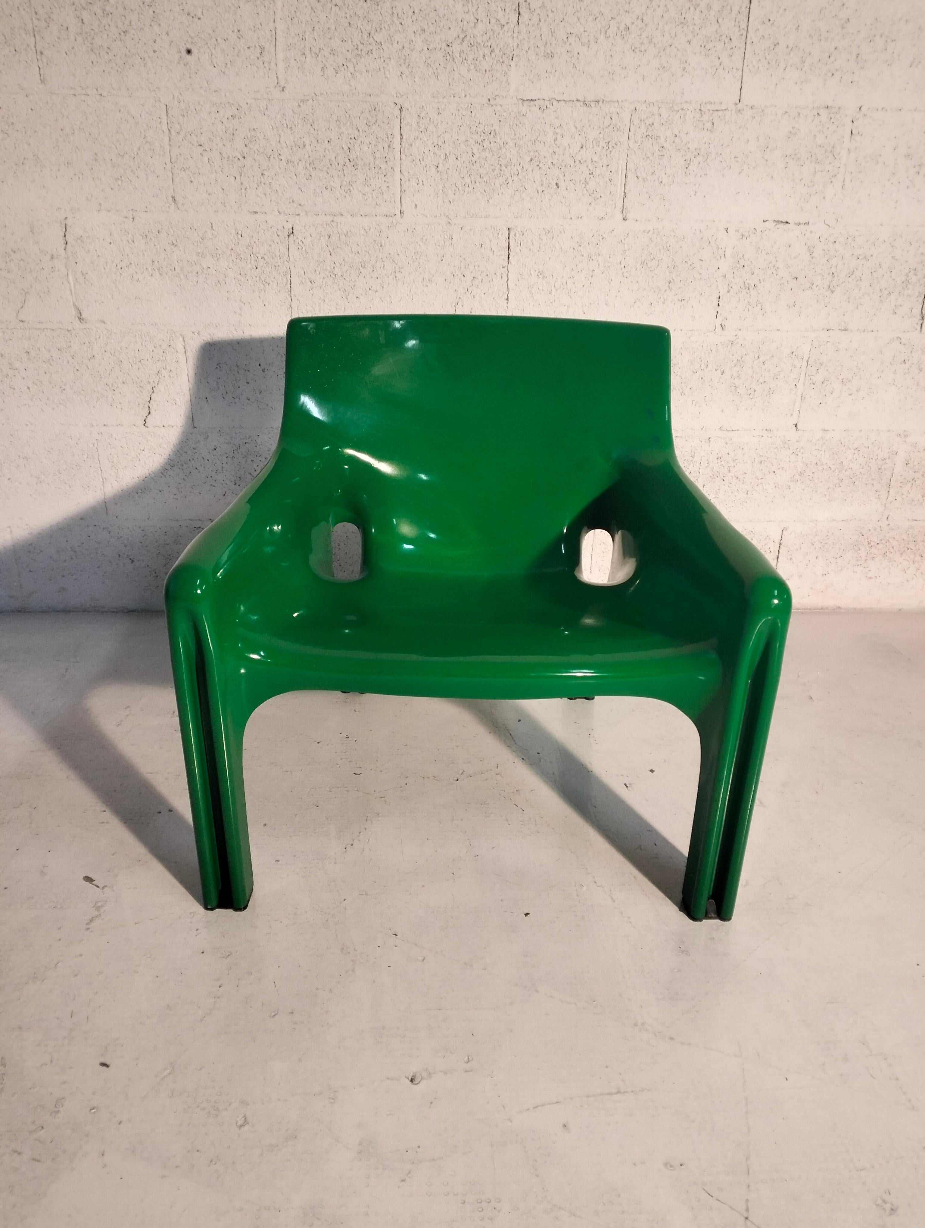 “Vicario” armchair by Vico Magistretti for Artemide  - Italy - 70's In Good Condition For Sale In Padova, IT